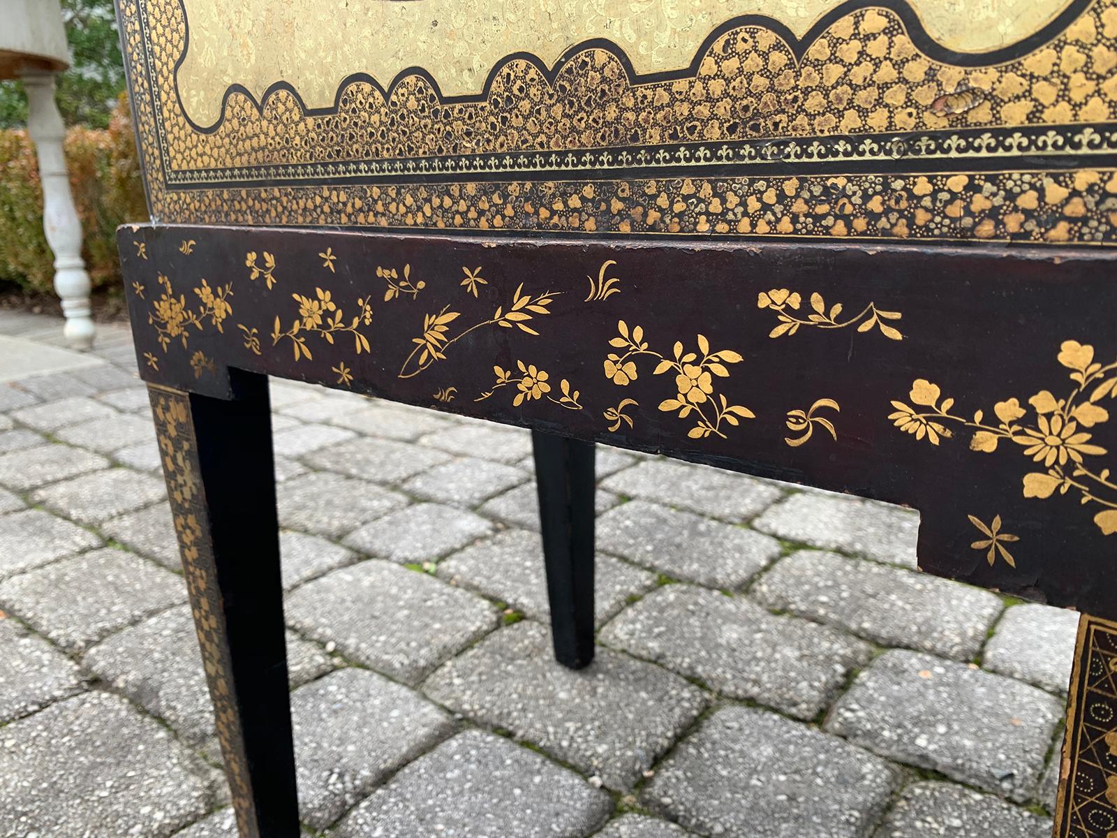 19th Century Chinese Export Chinoiserie Cellarette / Box on Stand For Sale 12