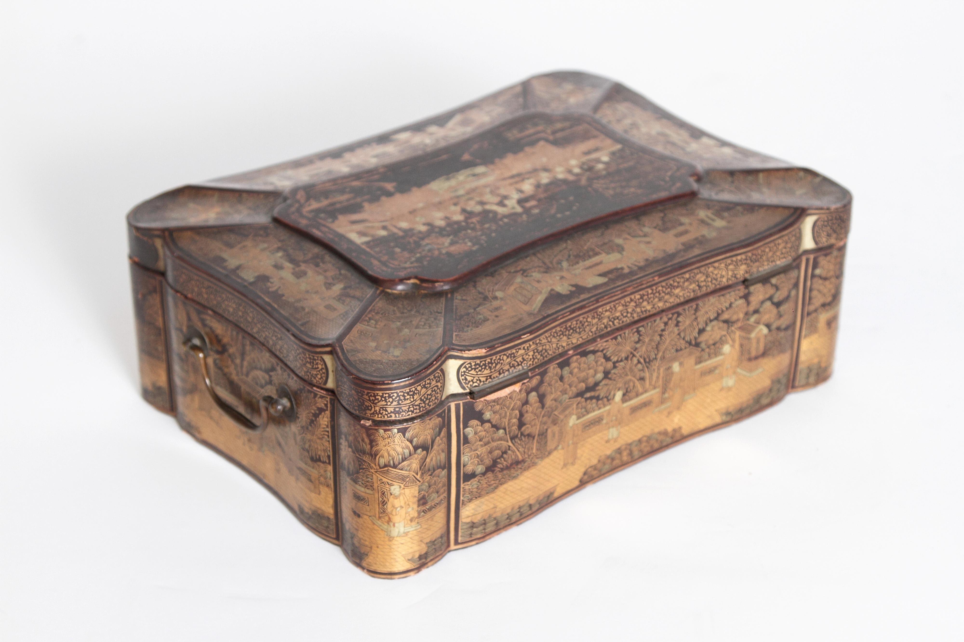 19th Century Chinese Export Chinoiserie Lacquer Sewing Box In Good Condition In Dallas, TX