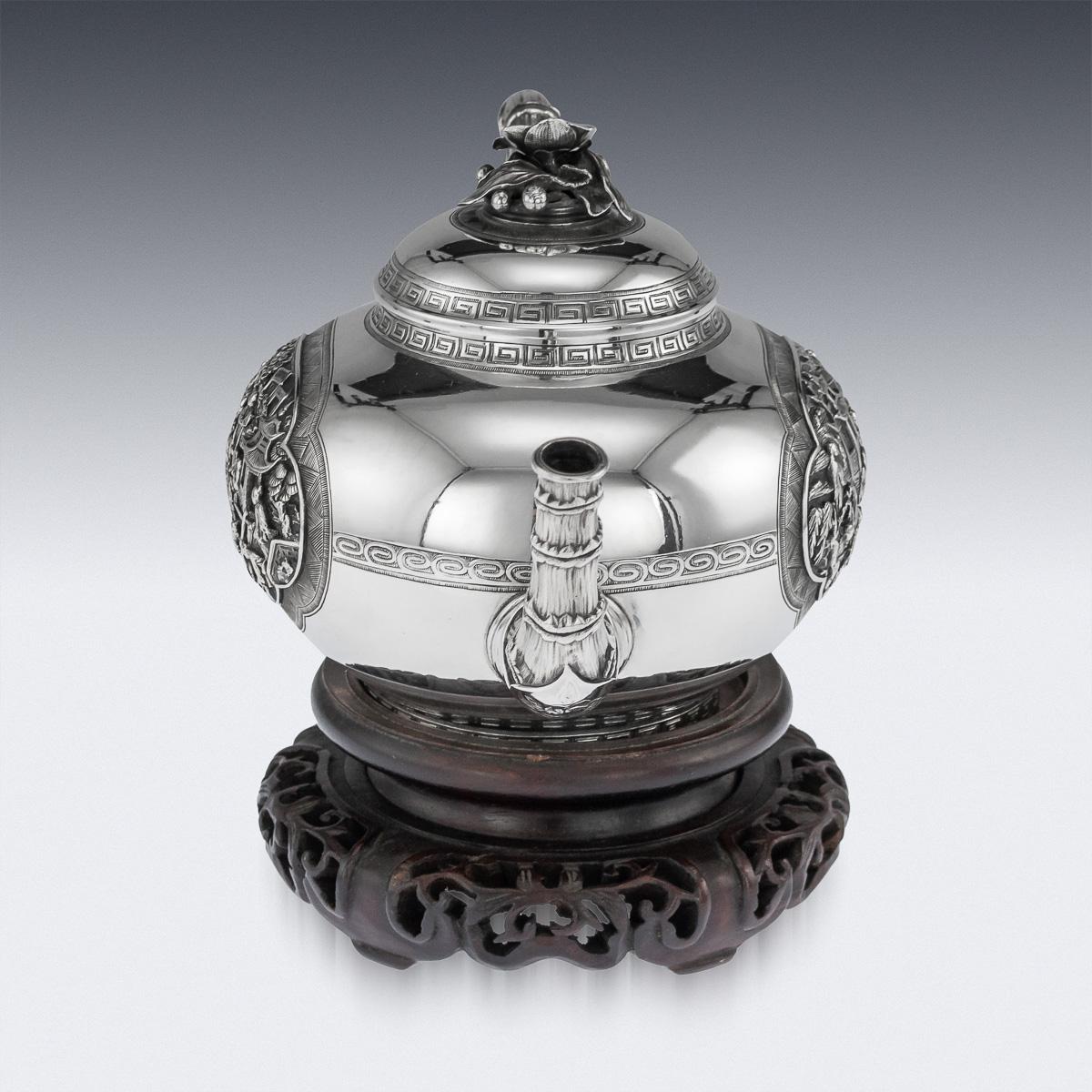 19th Century Chinese Export Exceptional Solid Silver Teapot, circa 1870 1