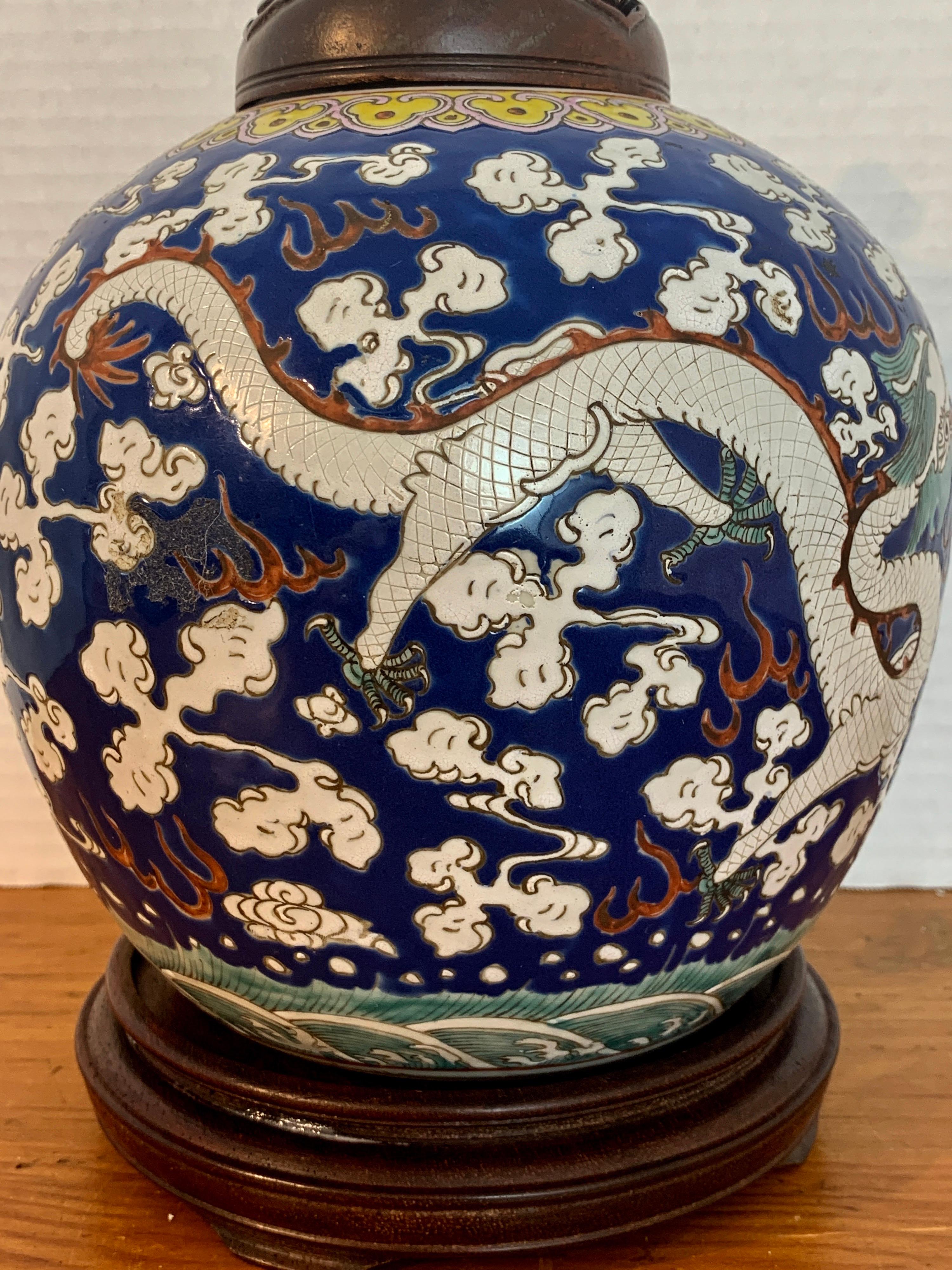 20th Century Chinese Export Polychrome Enamel Ginger Jar In Good Condition In West Palm Beach, FL