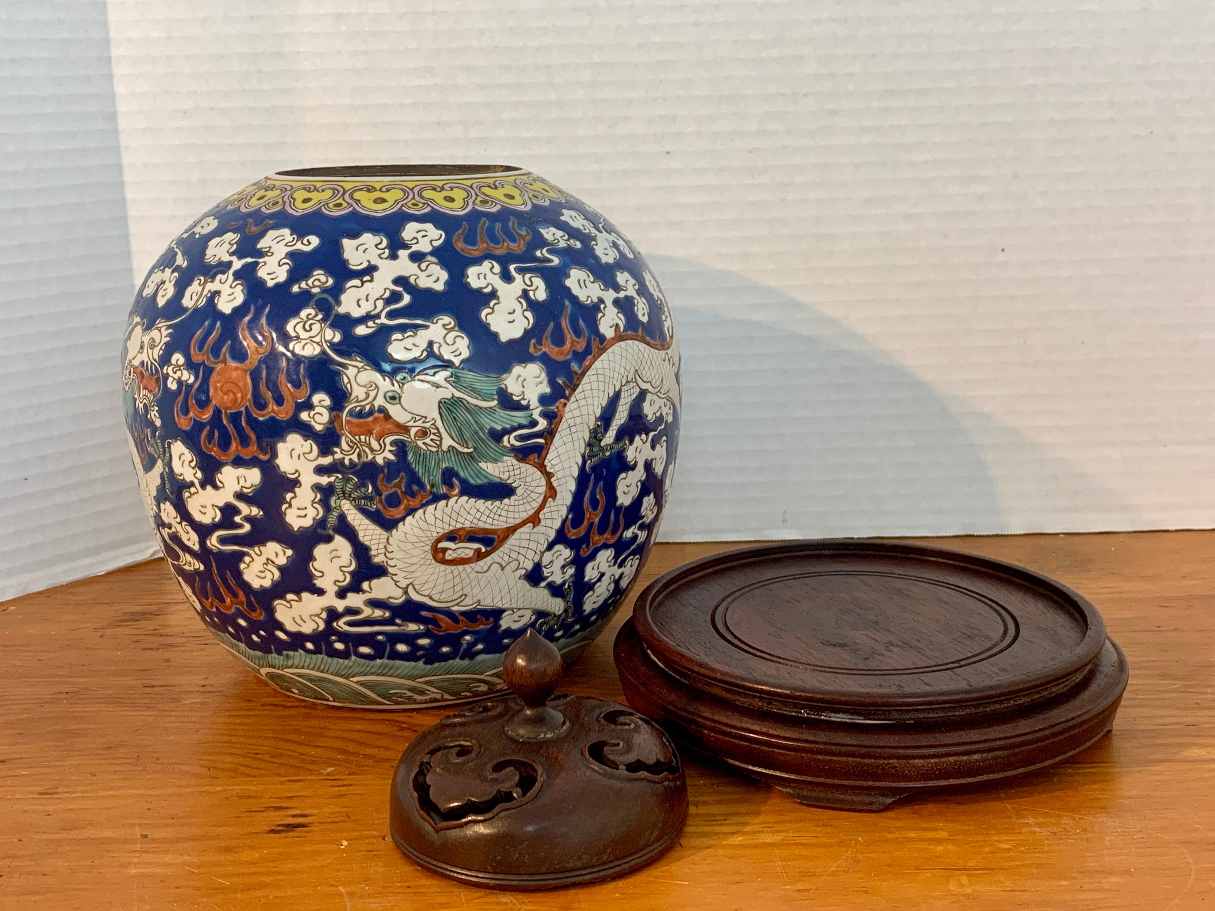 20th Century Chinese Export Polychrome Enamel Ginger Jar 1