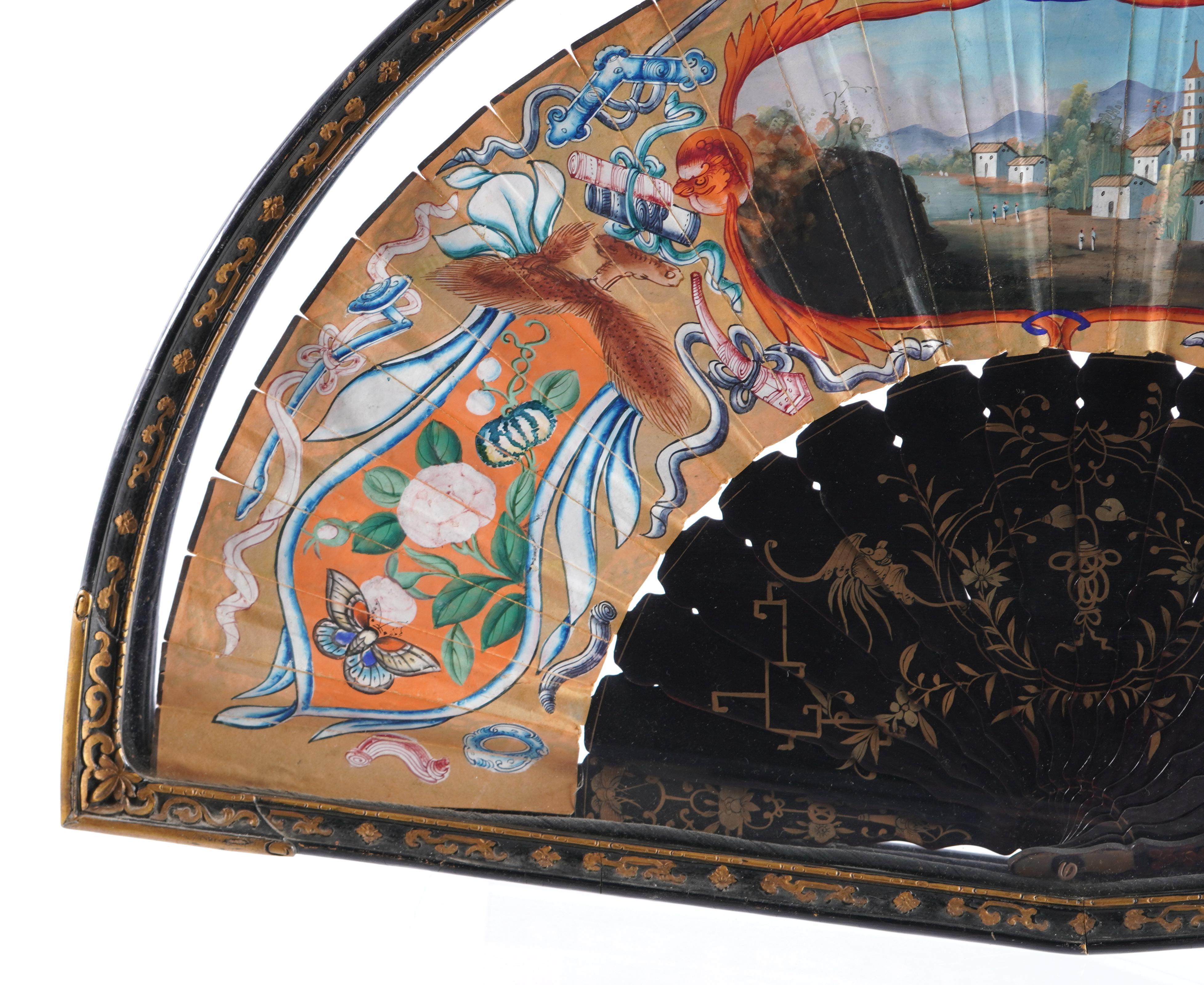 Glass 19th Century Chinese Export Gilt Lacquer Fan For Sale
