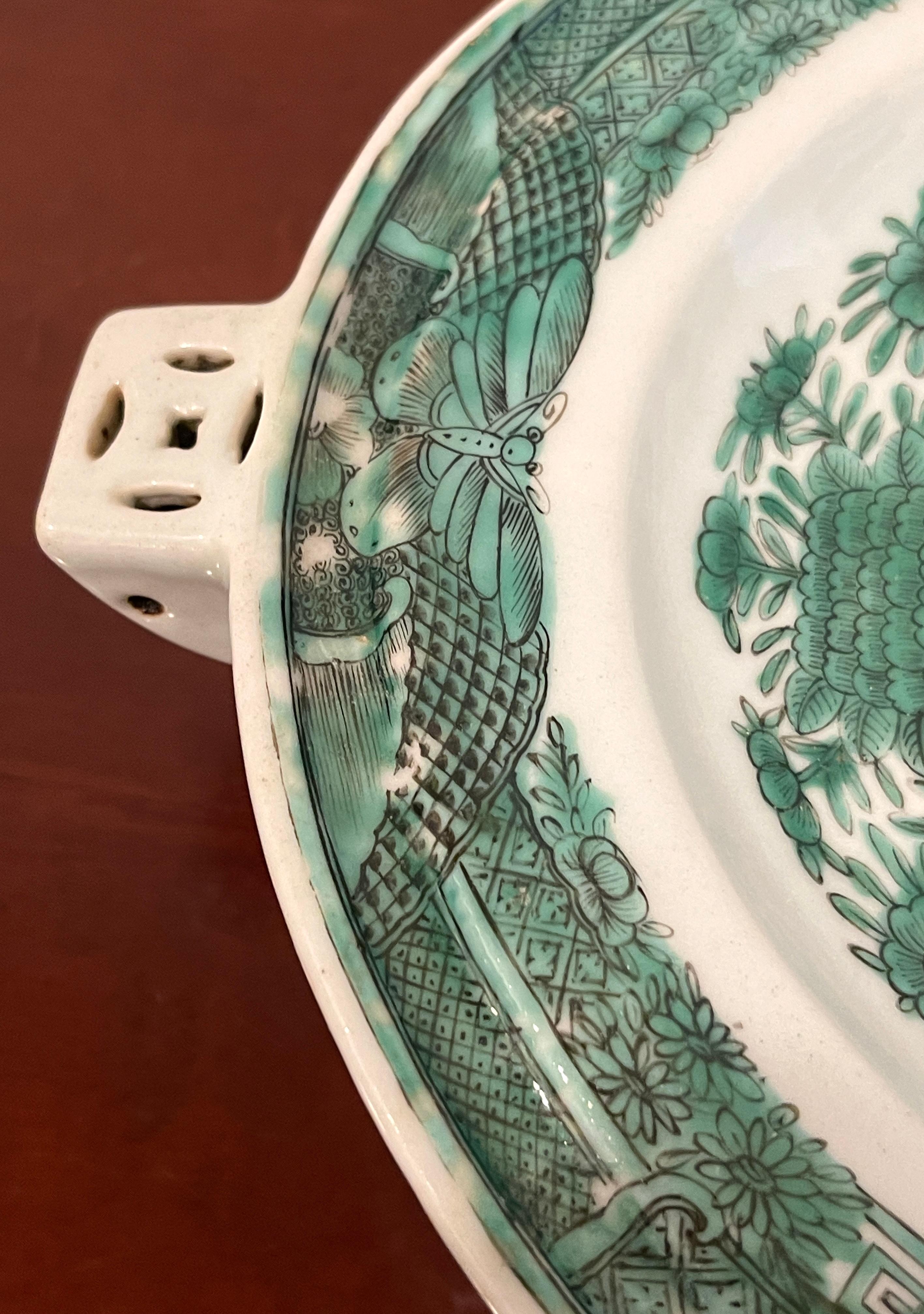 19th Century Chinese Export Green 'Fitzhugh' Hot Water Platter- Tureen * For Sale 10