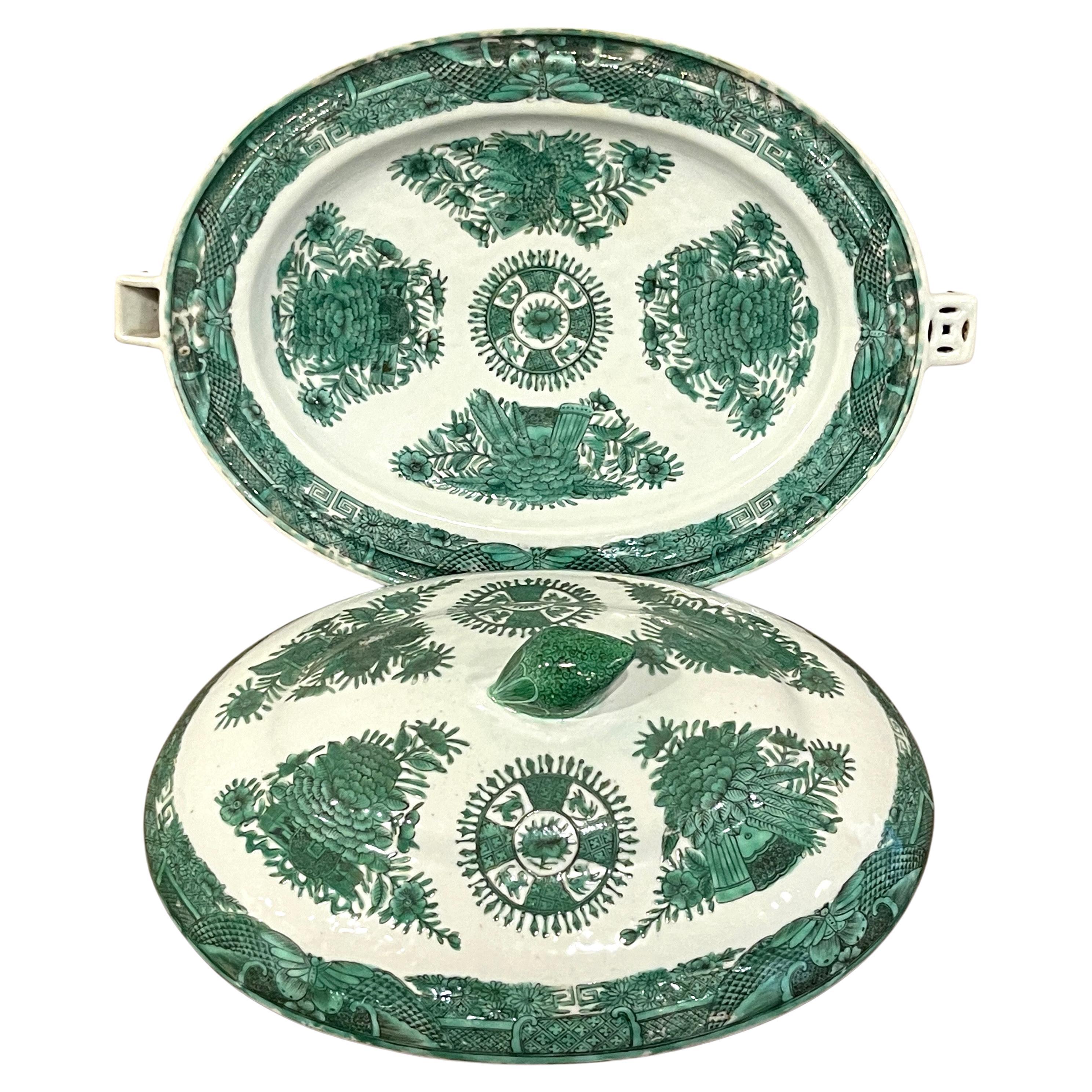 19th Century Chinese Export Green 'Fitzhugh' Hot Water Platter- Tureen * For Sale