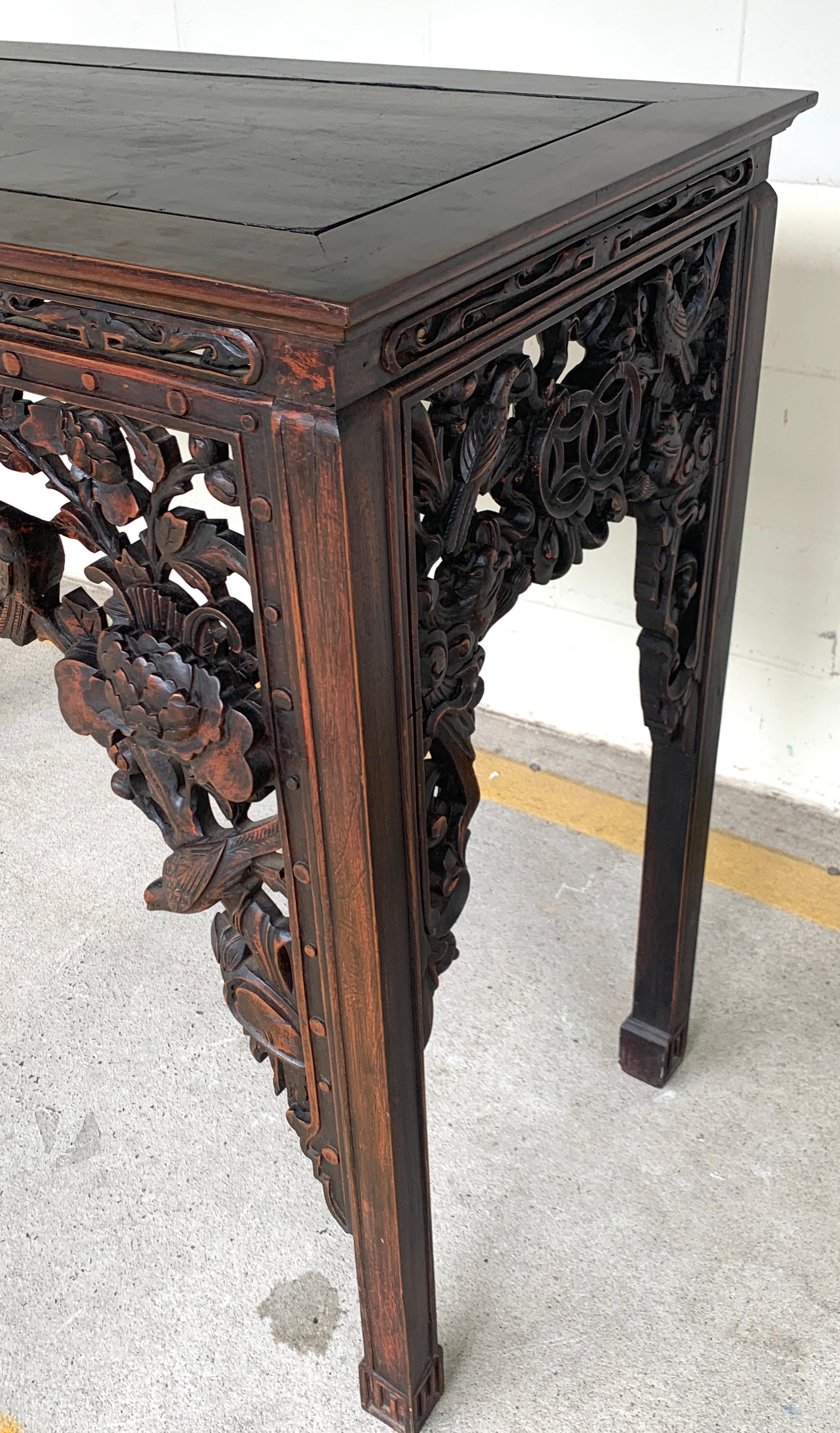 19th Century Chinese Export Hardwood Altar Table In Good Condition In West Palm Beach, FL