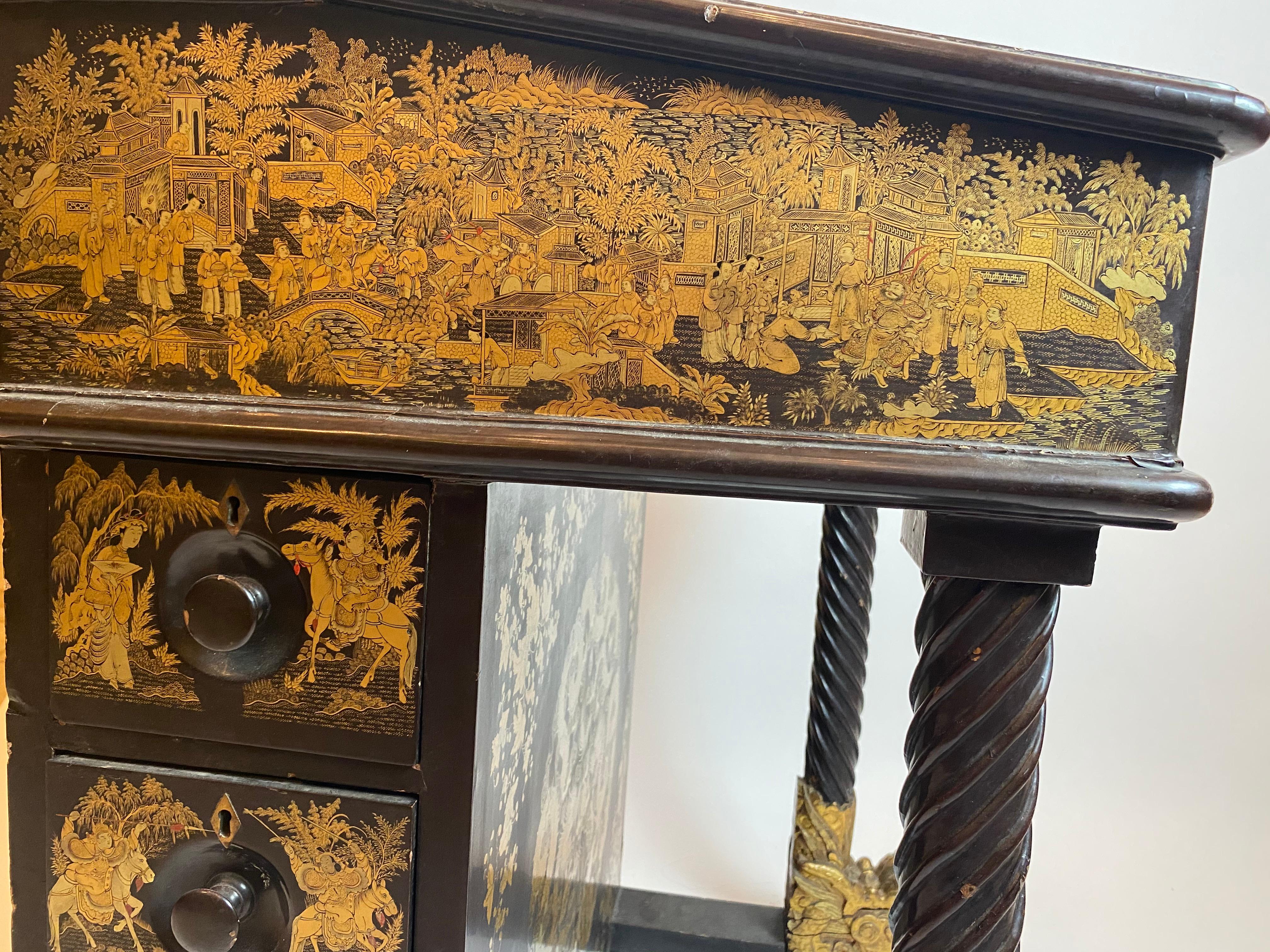 19th Century Chinese Export Lacquer and Gilt Davenport Desk For Sale 6
