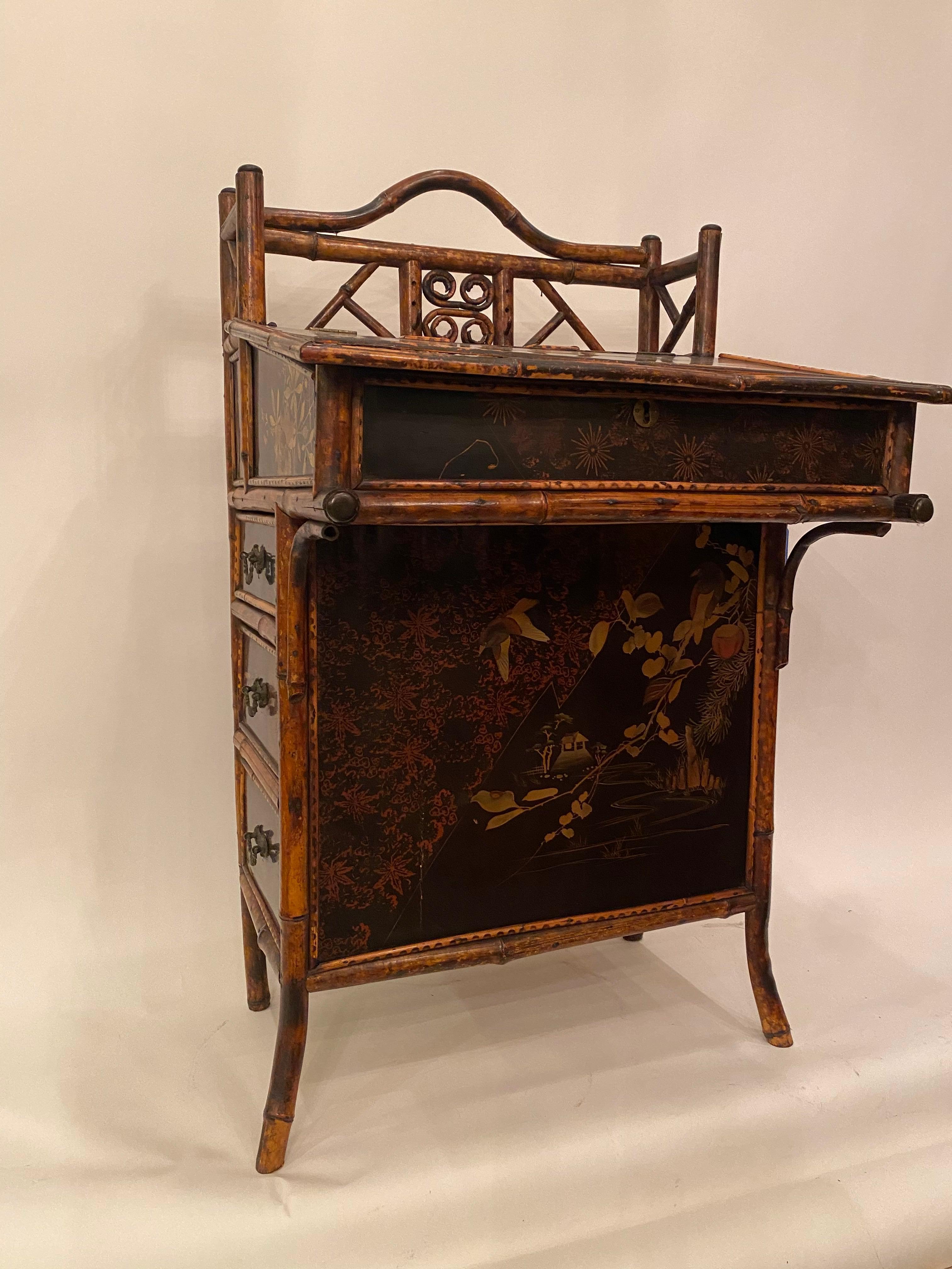 Late Meiji Period Japanese Export Lacquer Bamboo Desk, circa 1900s 12