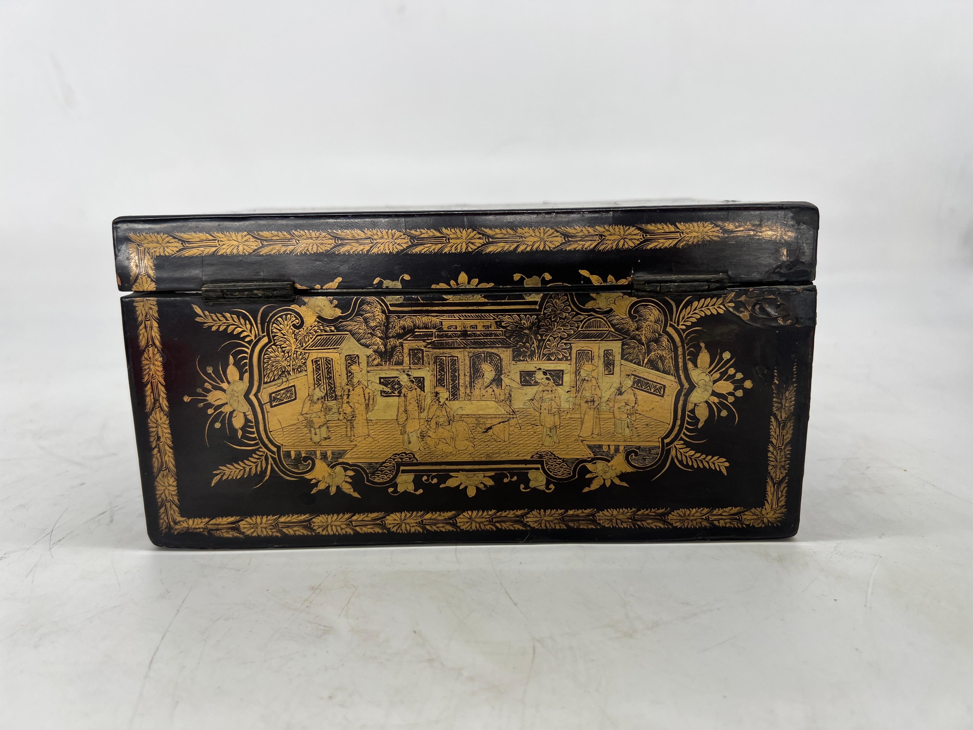 19th Century Chinese Export Lacquer Decorated Tea Caddy Box For Sale 2