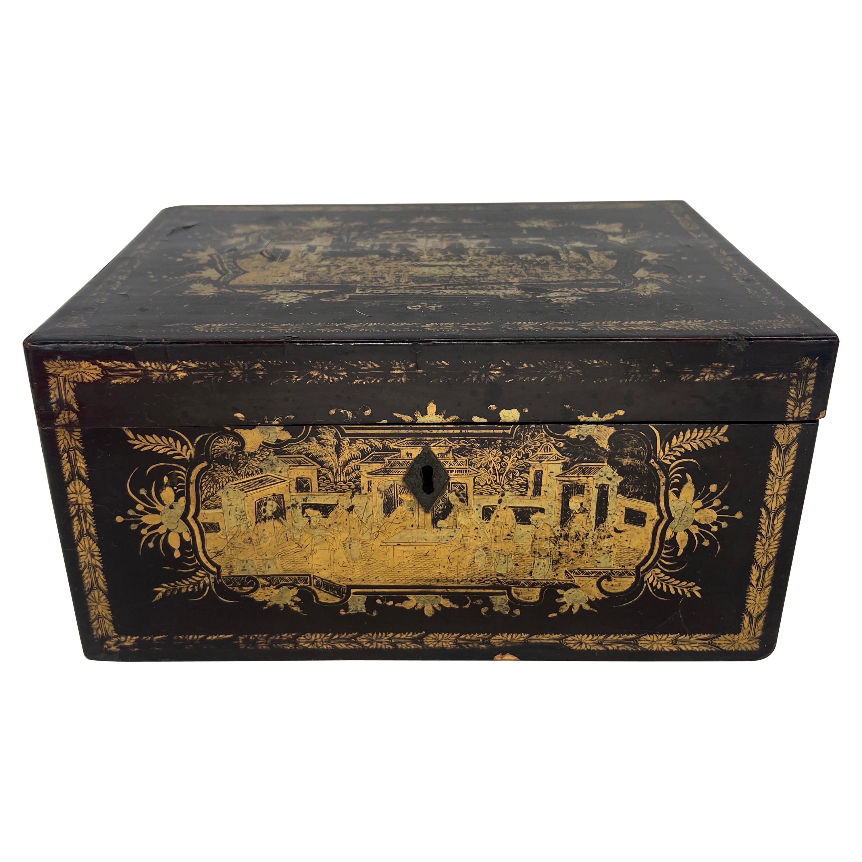 Boîte à thé décorée en laque d'exportation chinoise du 19e siècle