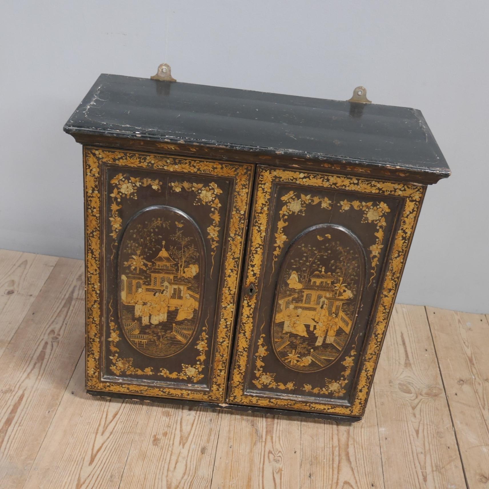 19th Century Chinese Export Lacquered Chinoiserie Cabinet For Sale 5