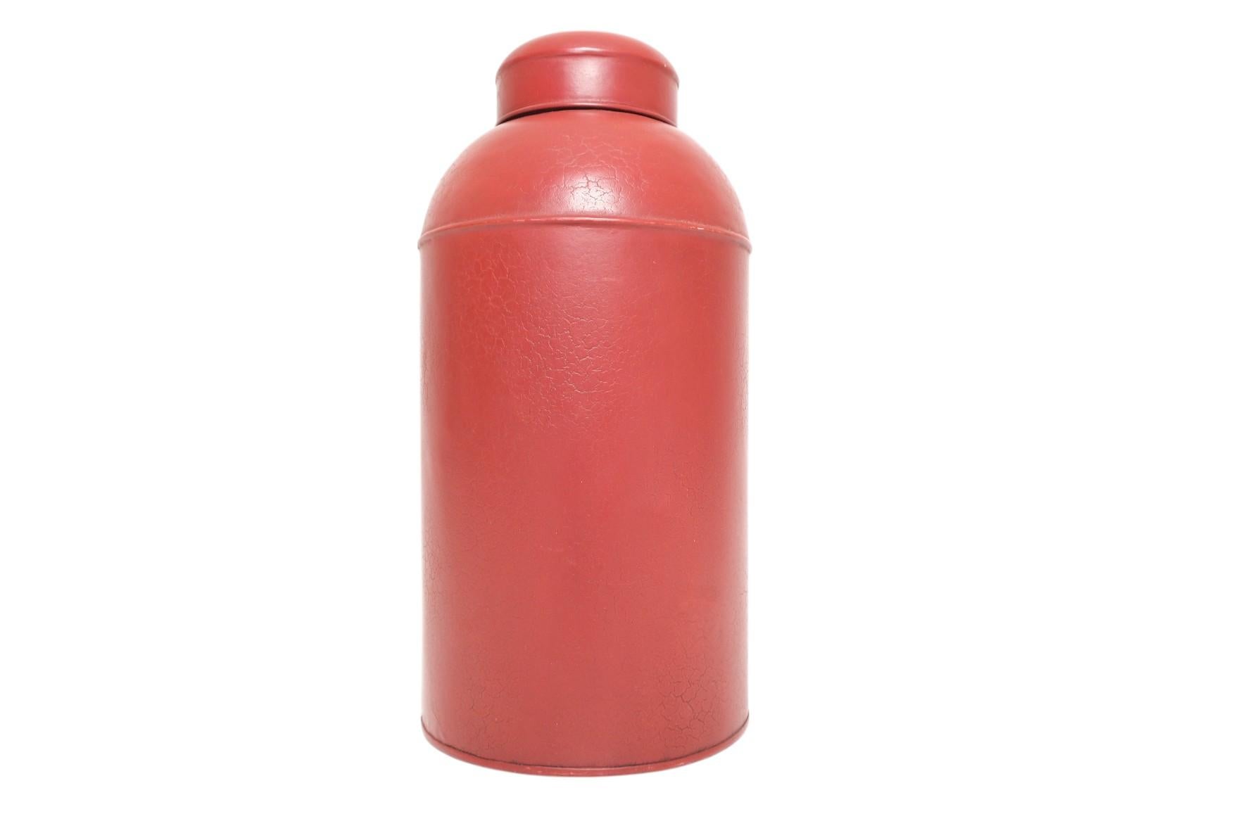 19th Century Chinese Export Lacquered Tea Canister in Red and Gilt, “No.17” For Sale 3