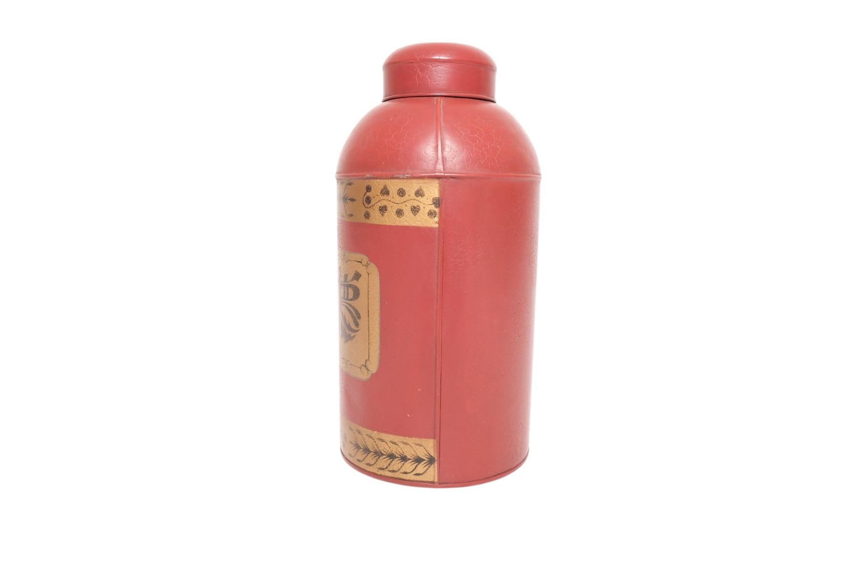 19th Century Chinese Export Lacquered Tea Canister in Red and Gilt, “No.17” For Sale 4