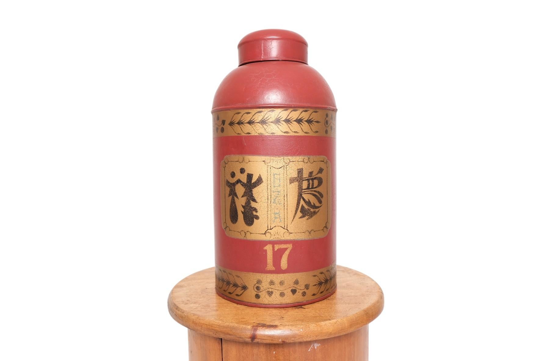 English 19th Century Chinese Export Lacquered Tea Canister in Red and Gilt, “No.17” For Sale