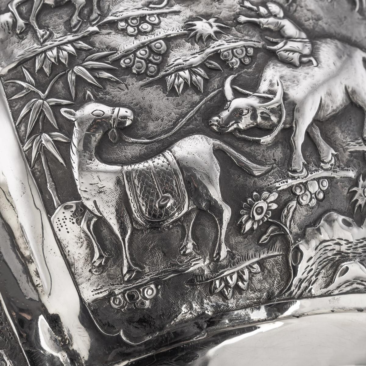 19th Century Chinese Export Large Solid Silver Bowl, Cum Wo, c.1880 For Sale 9