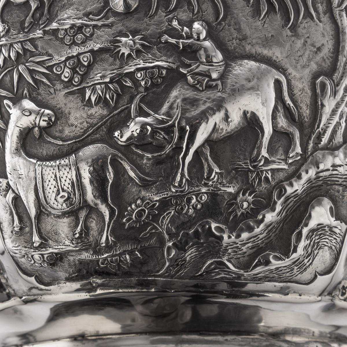 19th Century Chinese Export Large Solid Silver Bowl, Cum Wo, c.1880 For Sale 15
