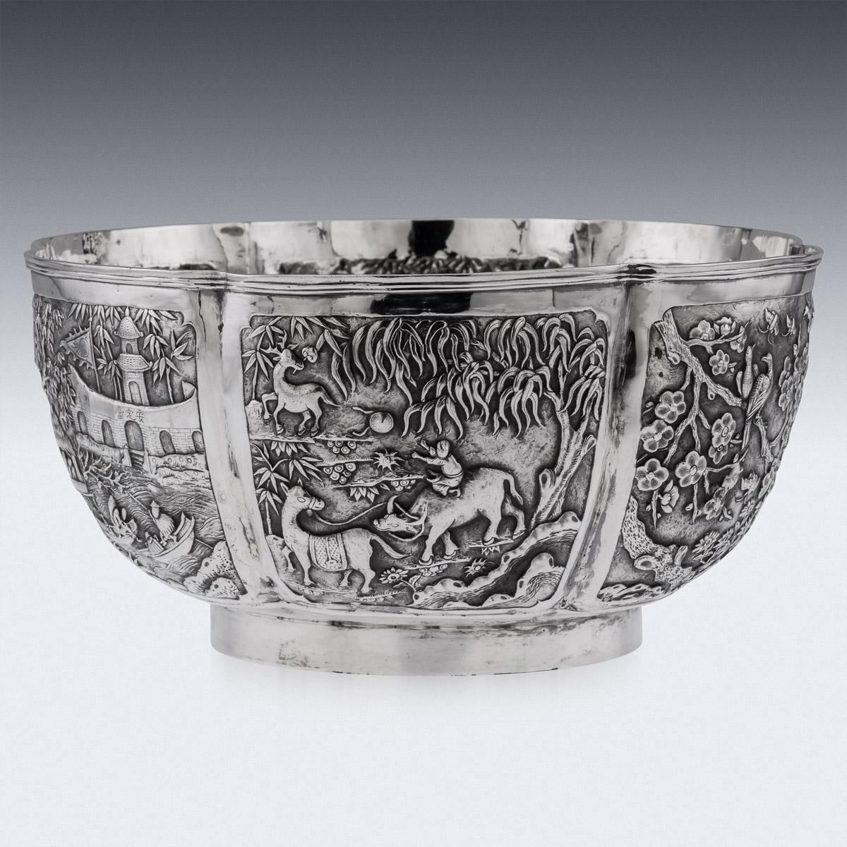 19th Century Chinese Export Large Solid Silver Bowl, Cum Wo, c.1880 In Good Condition For Sale In Royal Tunbridge Wells, Kent