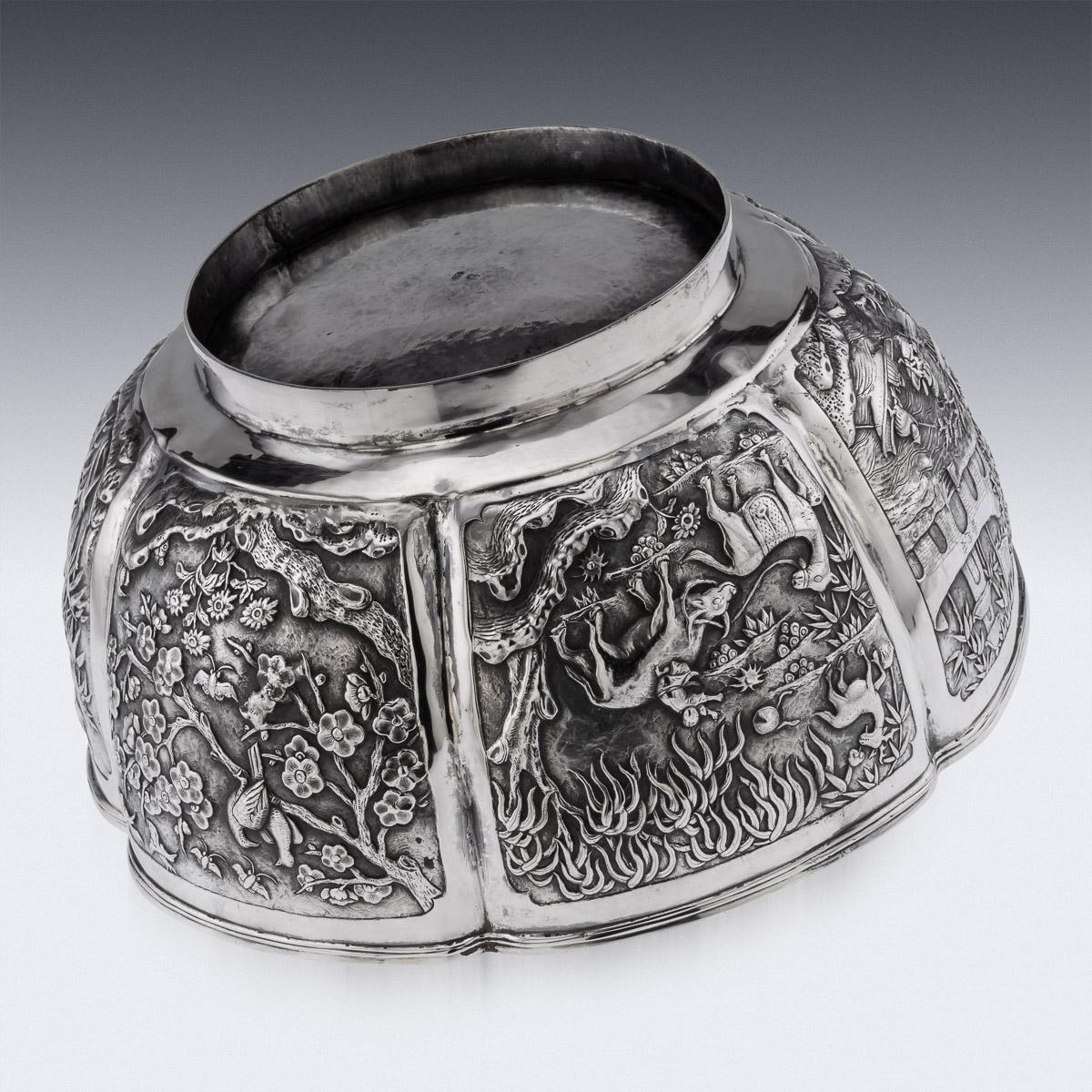 19th Century Chinese Export Large Solid Silver Bowl, Cum Wo, c.1880 For Sale 2