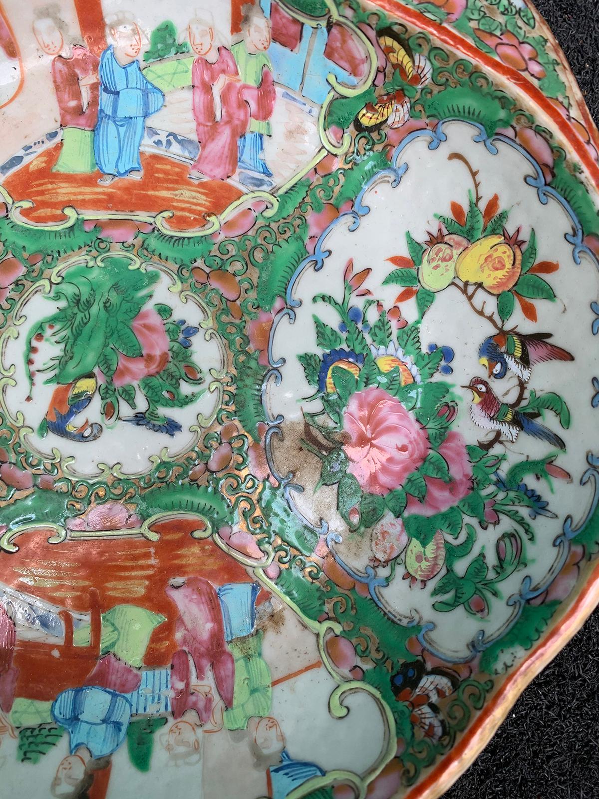 19th Century Chinese Export Medallion Ruyi Form Bowl, Unmarked In Good Condition For Sale In Atlanta, GA