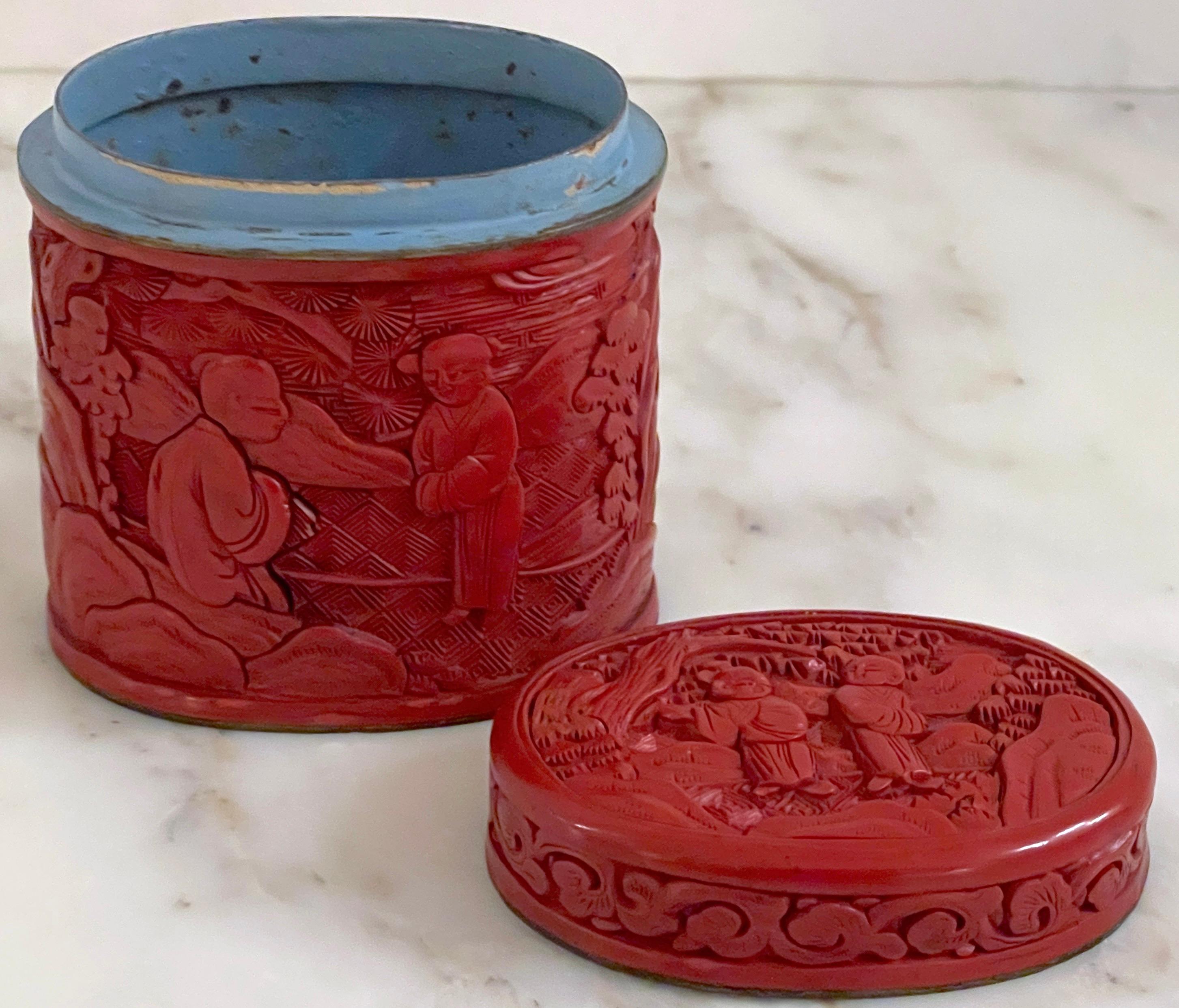 19th Century  Chinese Export Oval Cinnabar Box For Sale 3