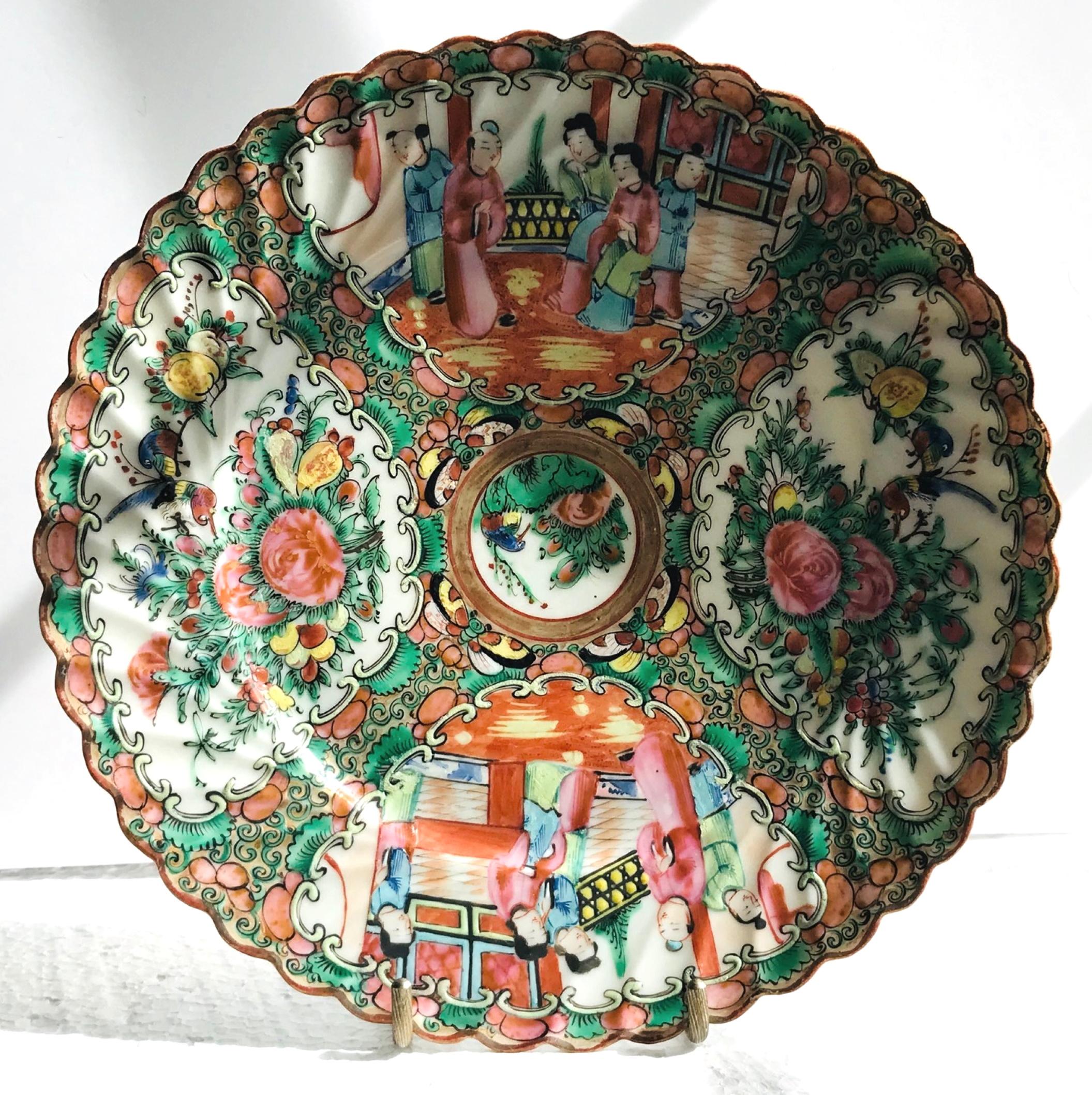 Porcelain 19th Century Chinese Export Rose Medallion Dinner Plates, Set of 3
