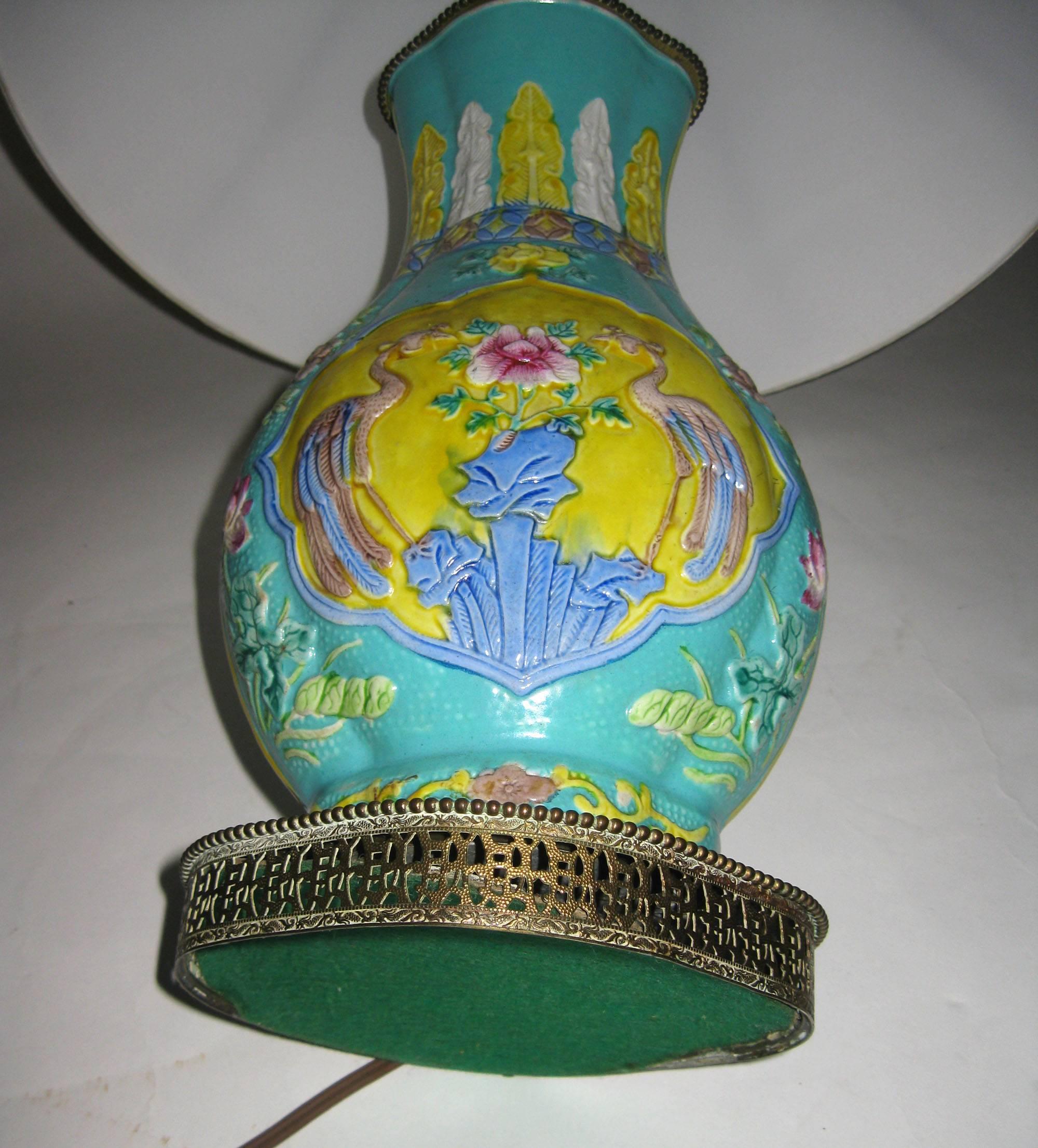 Chinois Lampe de bureau d'exportation chinoise du XIXe siècle avec vase en forme de grue royale en vente