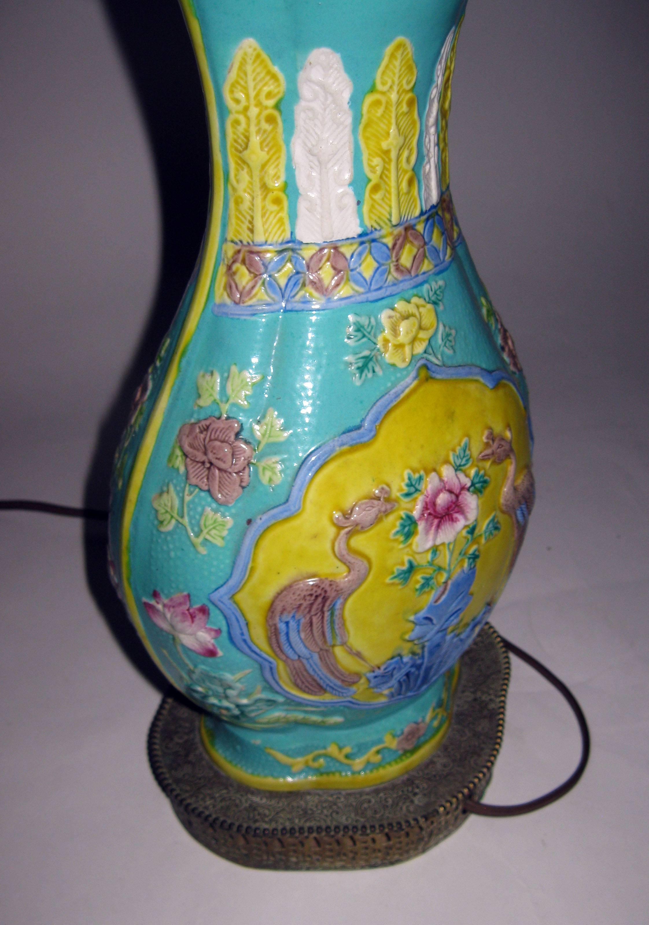 Fin du XIXe siècle Lampe de bureau d'exportation chinoise du XIXe siècle avec vase en forme de grue royale en vente