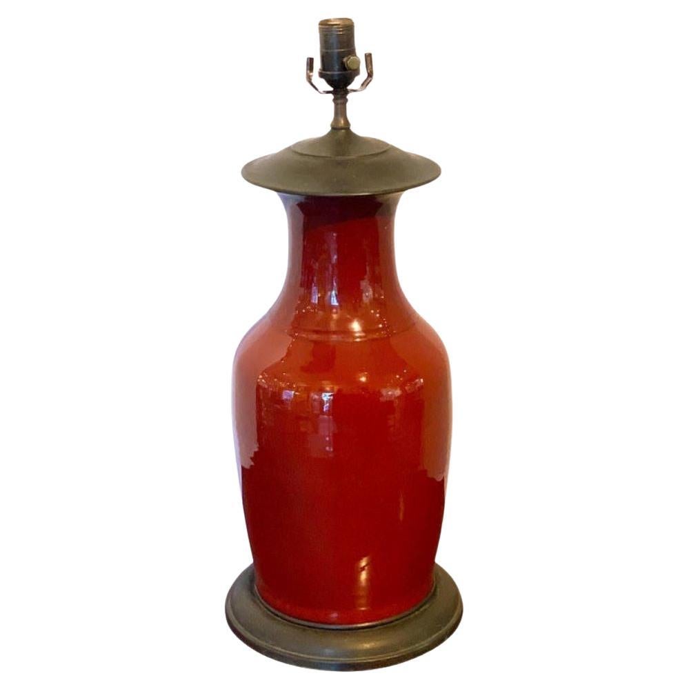 Jarrón chino de exportación Sang de Boeuf del siglo XIX, ahora como lámpara

Jarrón chino de exportación ricamente vidriado con el codiciado vidriado Sang de Boeuf (sangre de buey), ahora montado como lámpara. El jarrón data del siglo XIX, con un