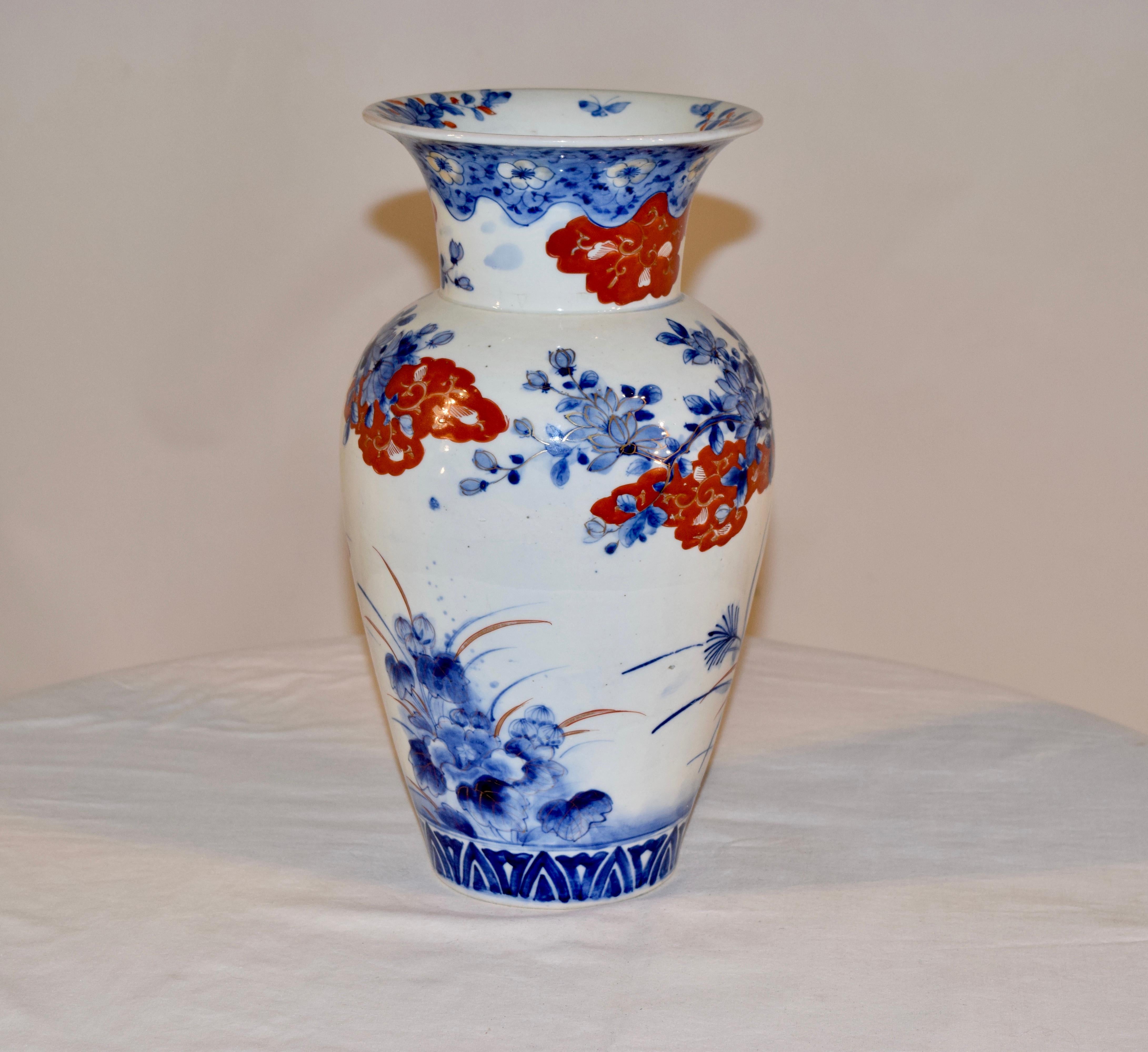 English 19th Century Chinese Export Vase