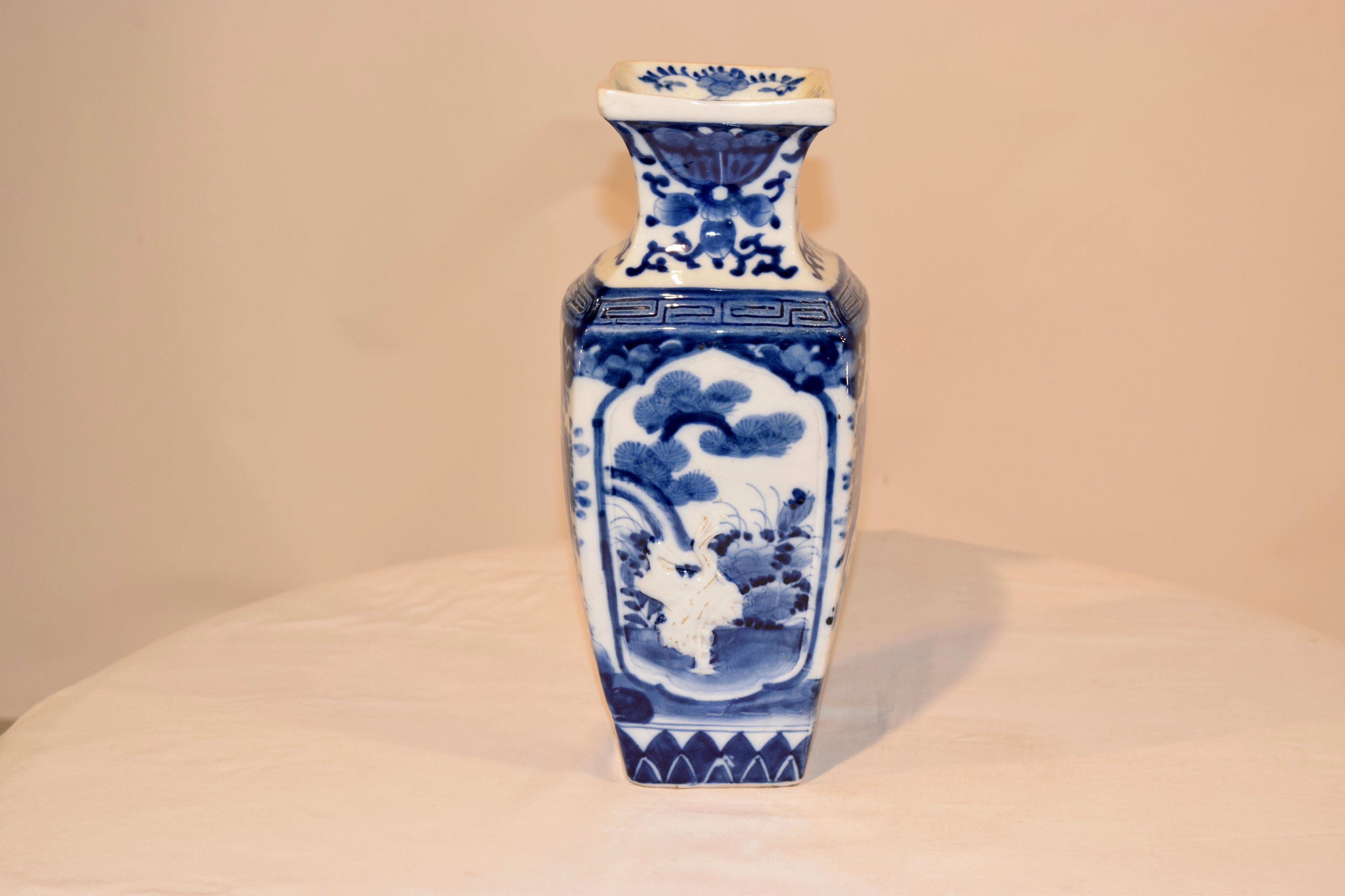 Pottery 19th Century Chinese Export Vase with Birds