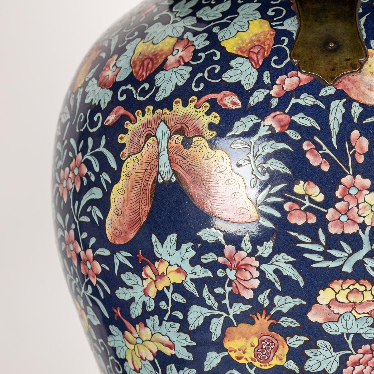 19th Century Chinese Famille-Noire Porcelain Lidded Ginger Jars 8