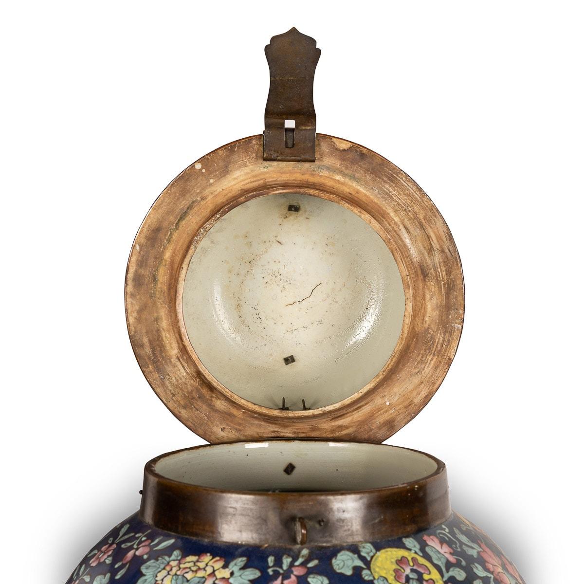 19th Century Chinese Famille-Noire Porcelain Lidded Ginger Jars 17