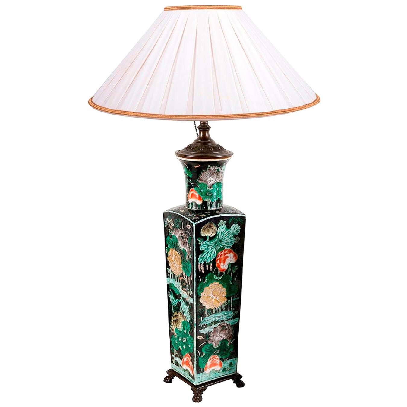 Chinesische Famille Noire-Porzellanvase / Lampe aus dem 19. Jahrhundert im Angebot