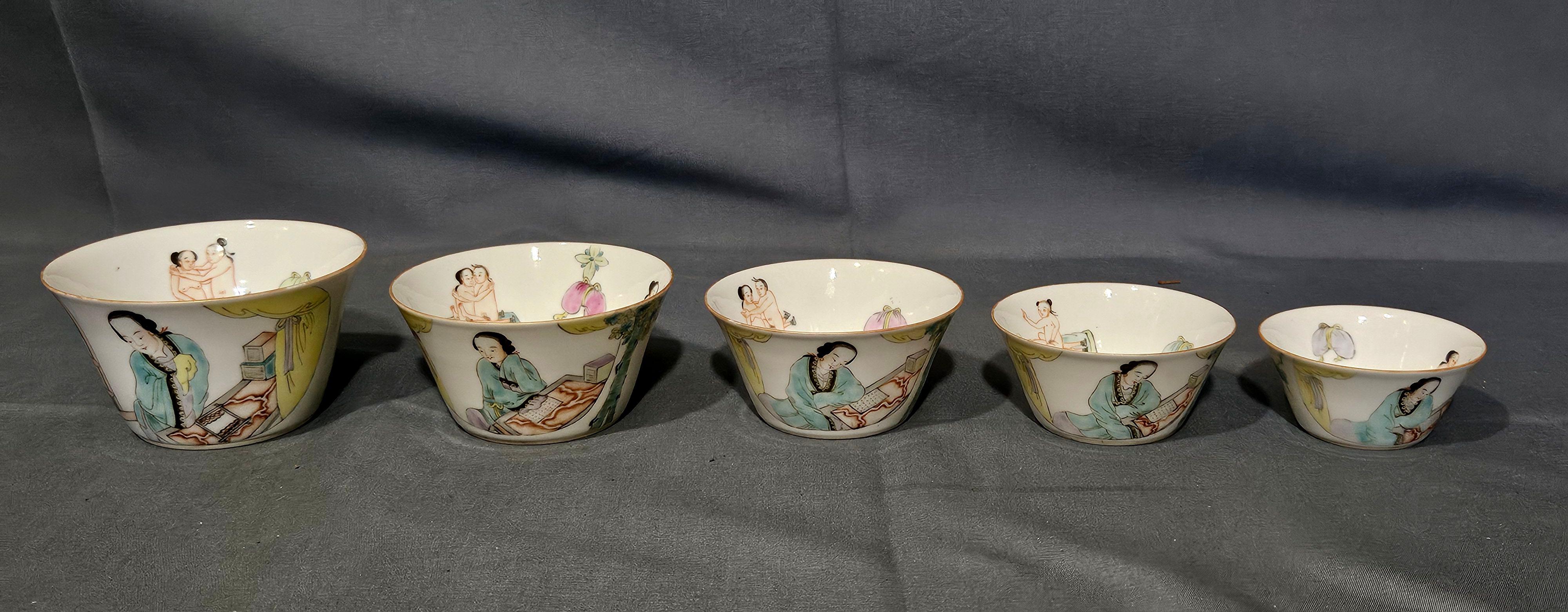 19. Jahrhundert Chinesische Famille Rose Erotische Nistschalen (10), signiert und markiert im Angebot 1
