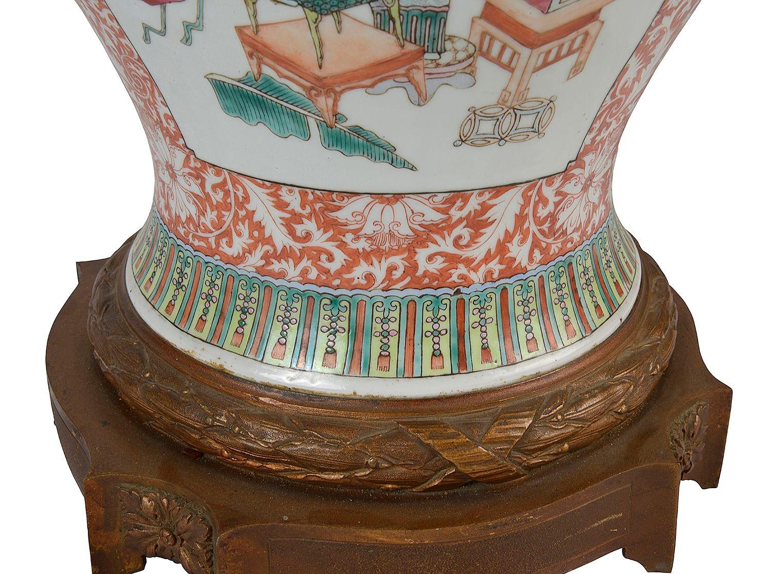 Chinesische Famille-Rose-Lampe aus dem 19. Jahrhundert. im Angebot 2