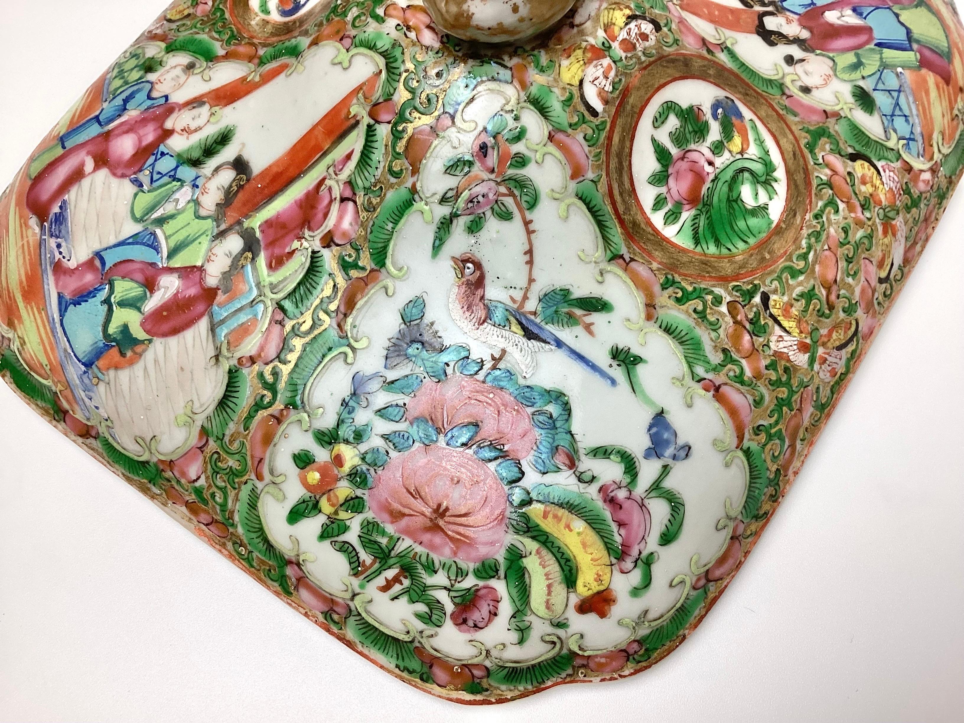 19th Century Chinese Famille Rose Medallion Covered Serving For Sale 7
