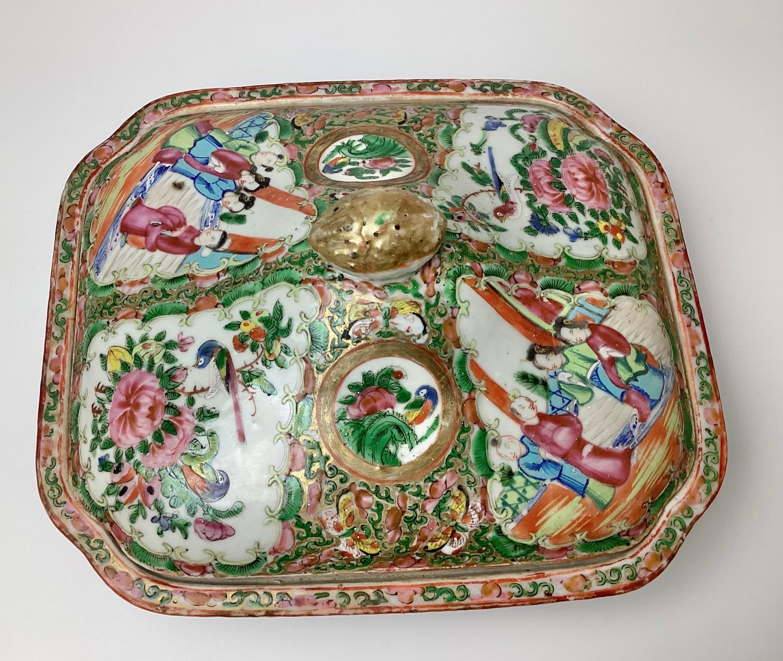19th Century Chinese Famille Rose Medallion Covered Serving For Sale 1
