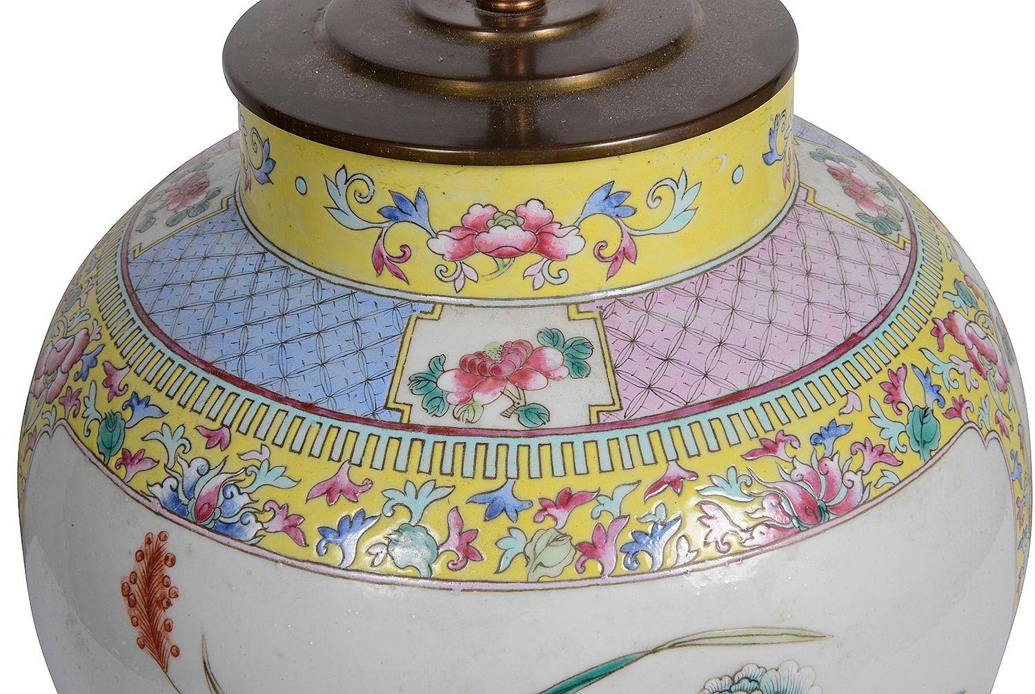 Jarrón / lámpara china del siglo XIX de estilo rosa familiar Exportación china en venta