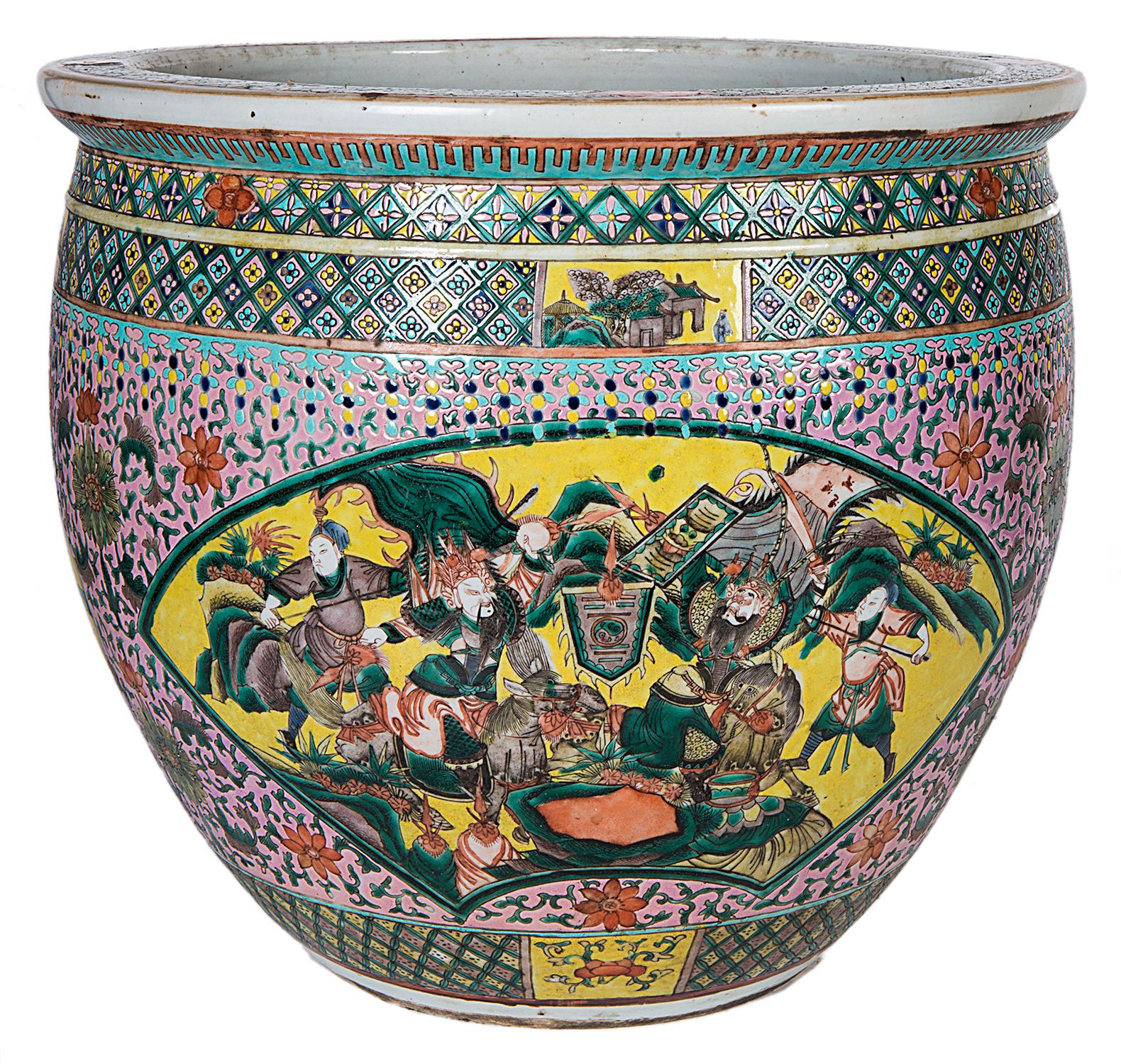 Early 20th Century Chinese Famille Verte Fish Bowl For Sale