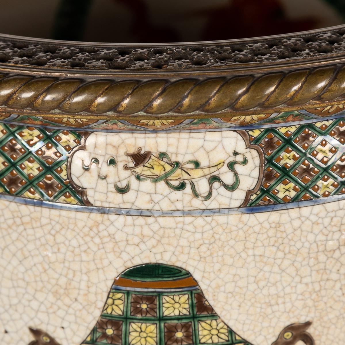 Vaso in porcellana Famille-Verte cinese del XIX secolo montato su ormolu, 1880 ca. in vendita 9