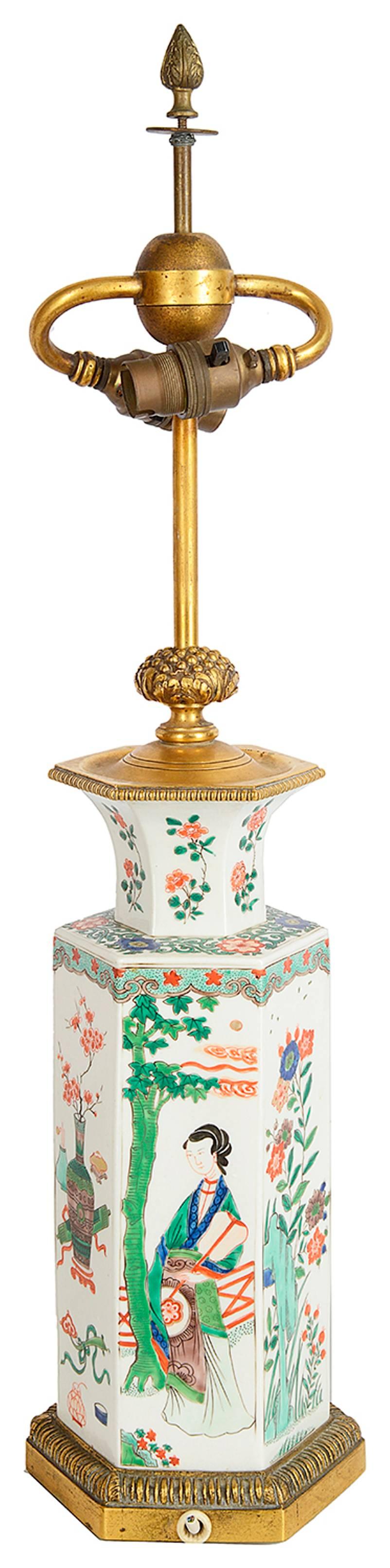Français Vase/Lampe chinoise du 19ème siècle de style Famille Verte en vente