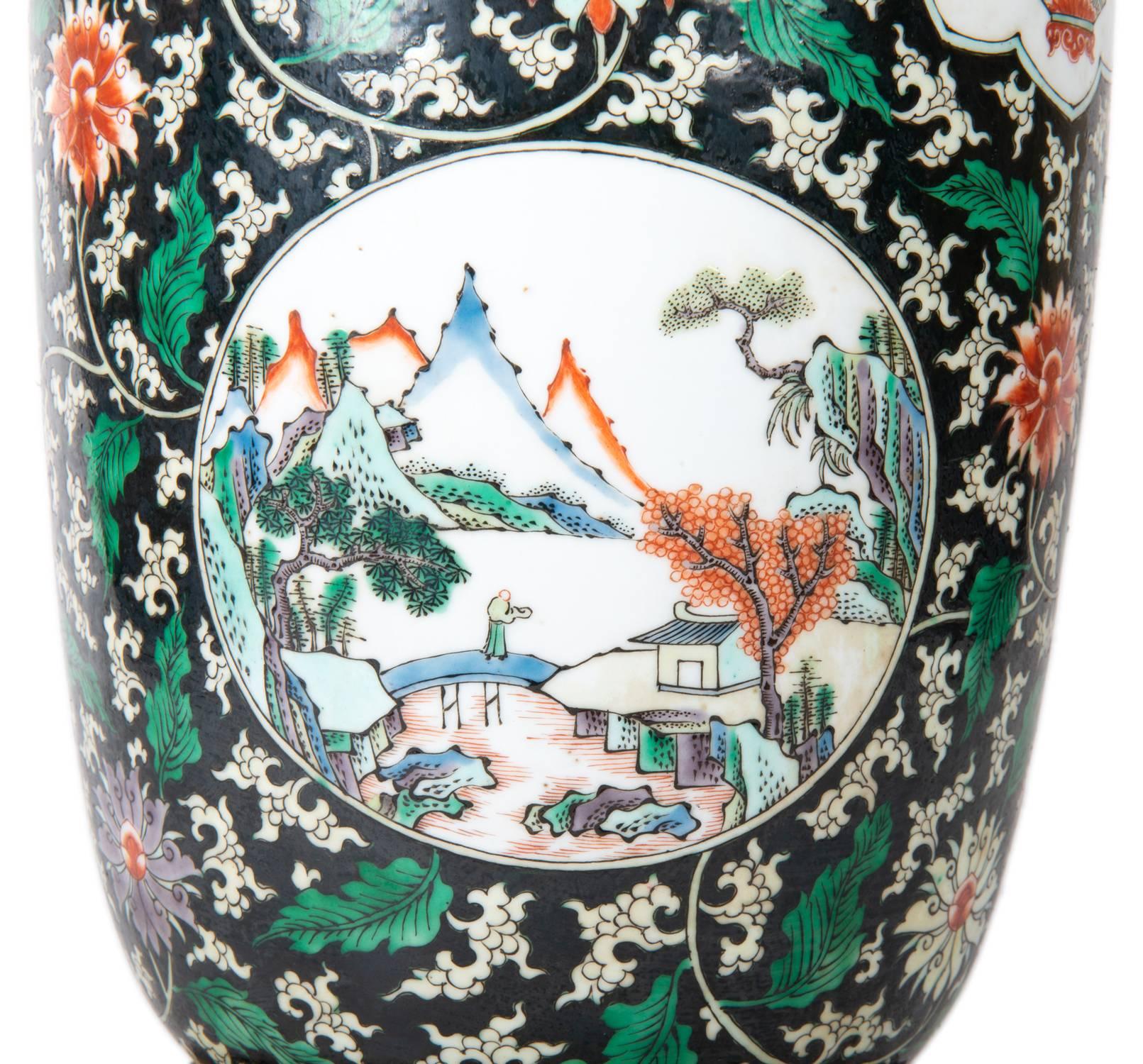 Chinois Vase / lampe chinoise Famille Verte du 19ème siècle en vente