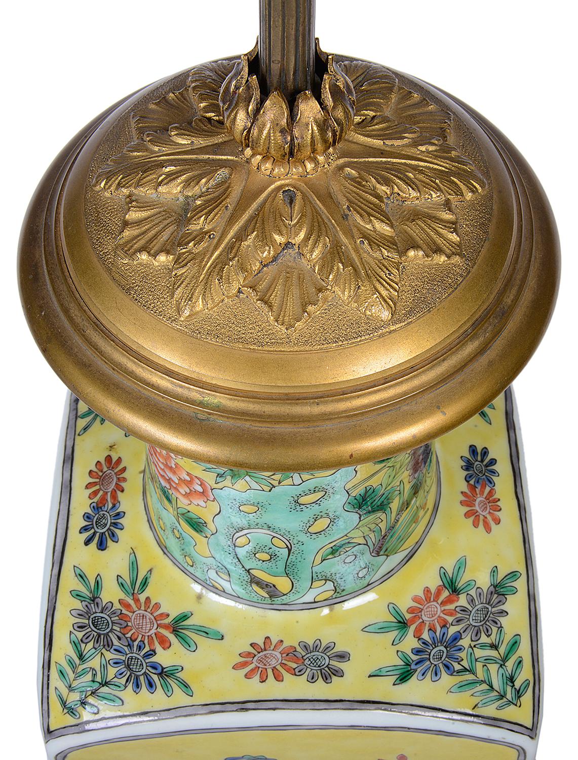 Vase / lampe chinoise Famille Verte du 19ème siècle en vente 1