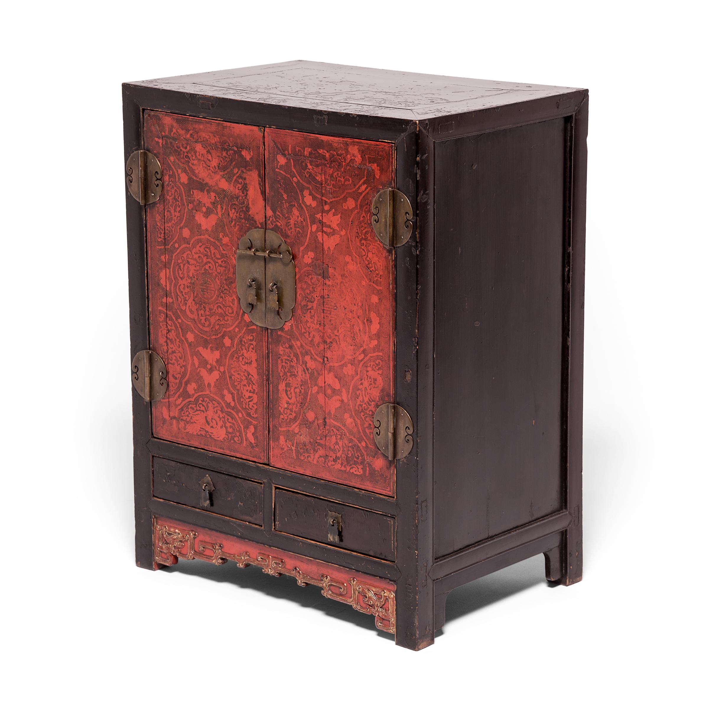 Qing Finely Lacquered Chinese Chest, c. 1850 For Sale