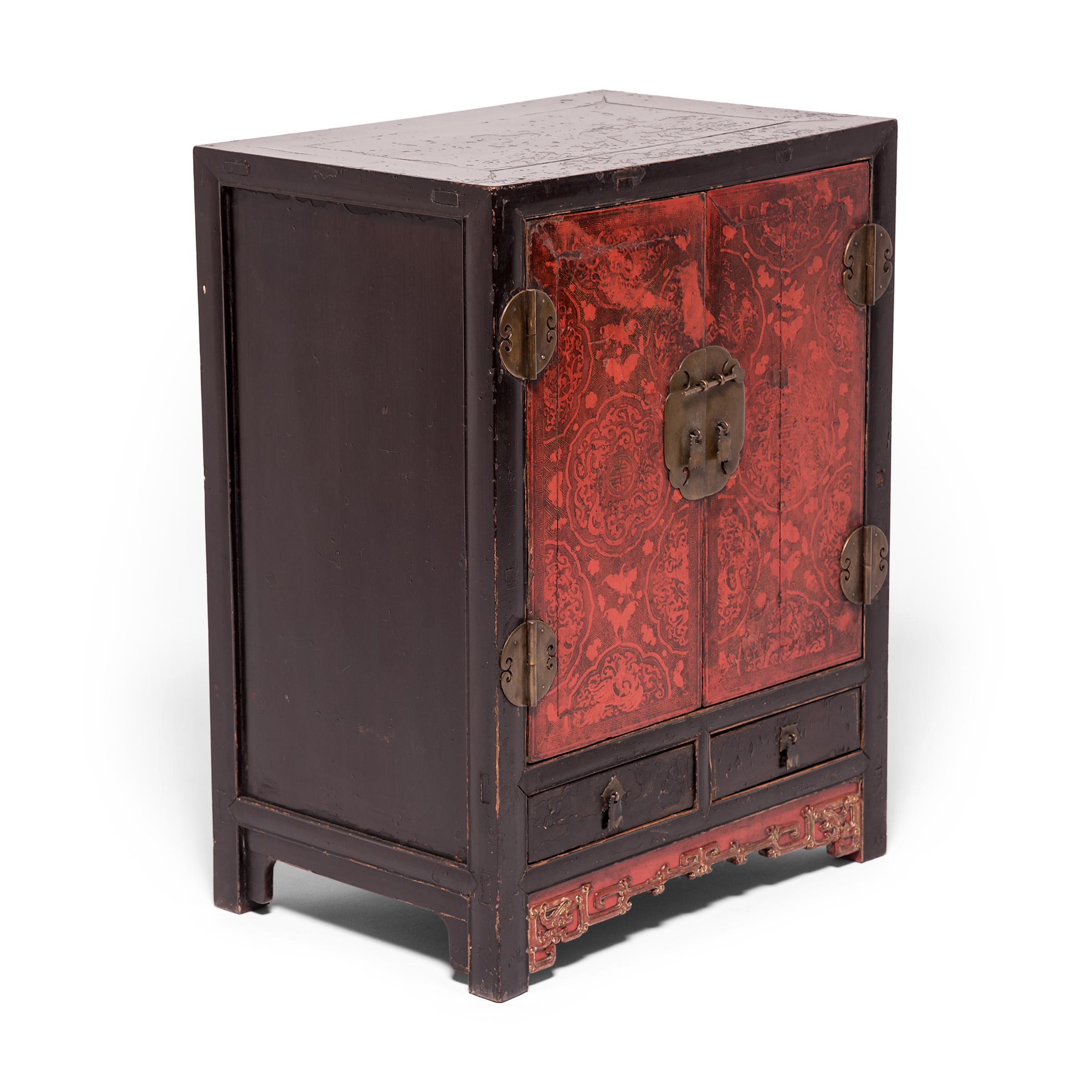 19th Century Finely Lacquered Chinese Chest, c. 1850 For Sale