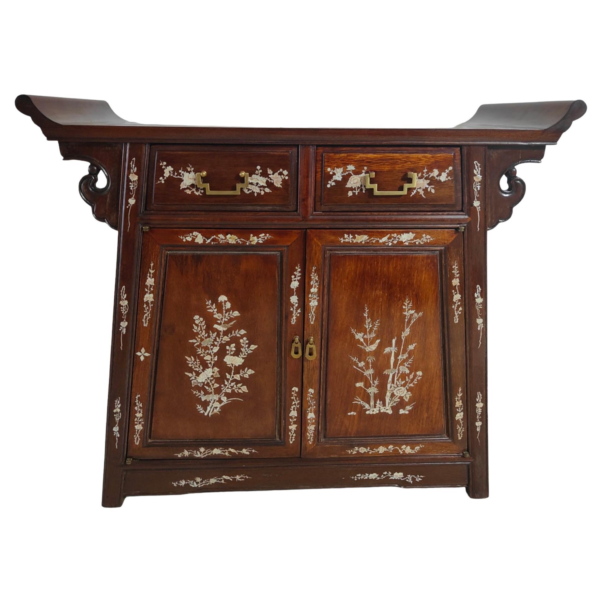 19th Century Chinese Furniture BUFFET For Sale