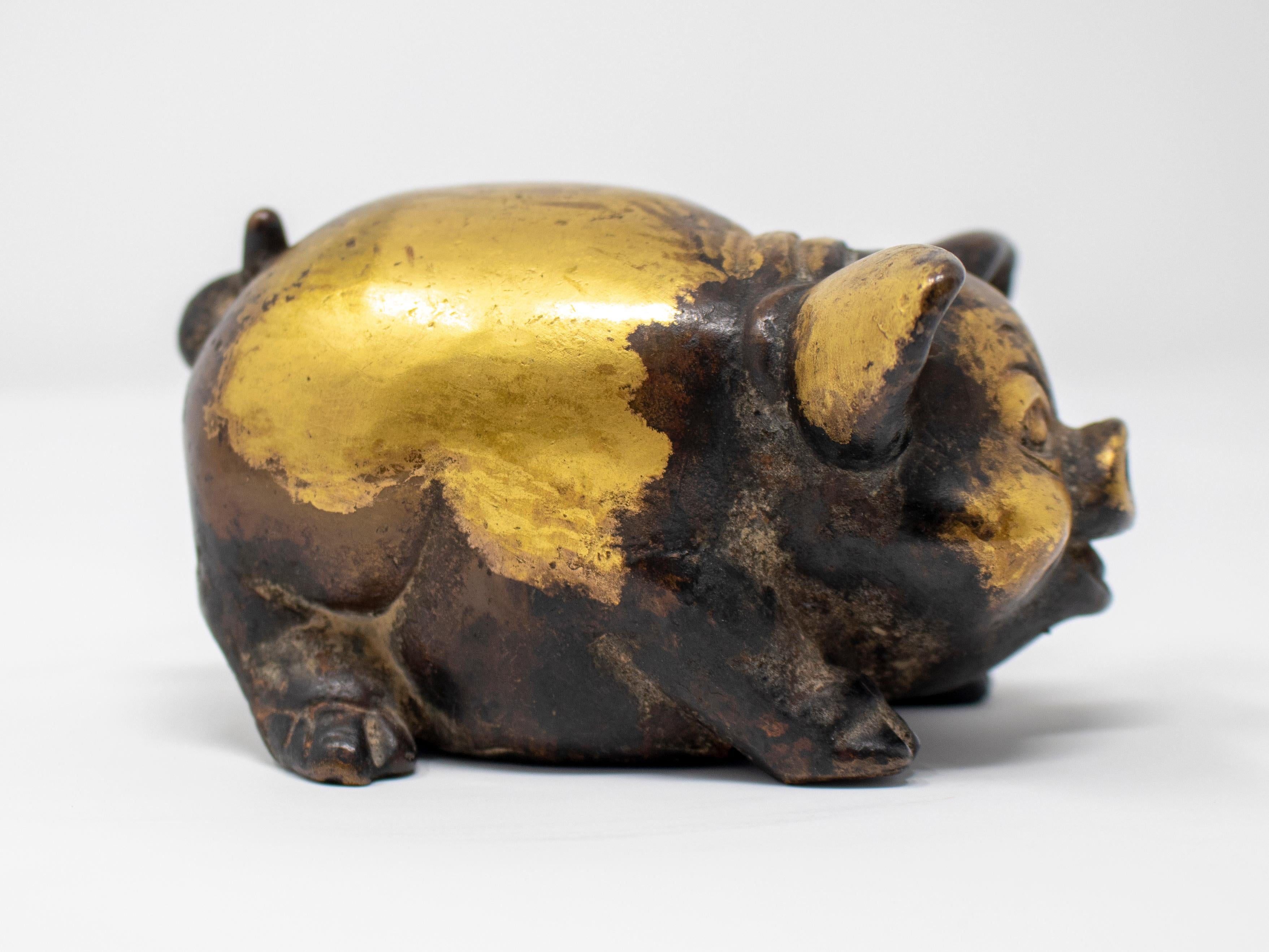 Maiale cinese in bronzo dorato del XIX secolo in vendita 3