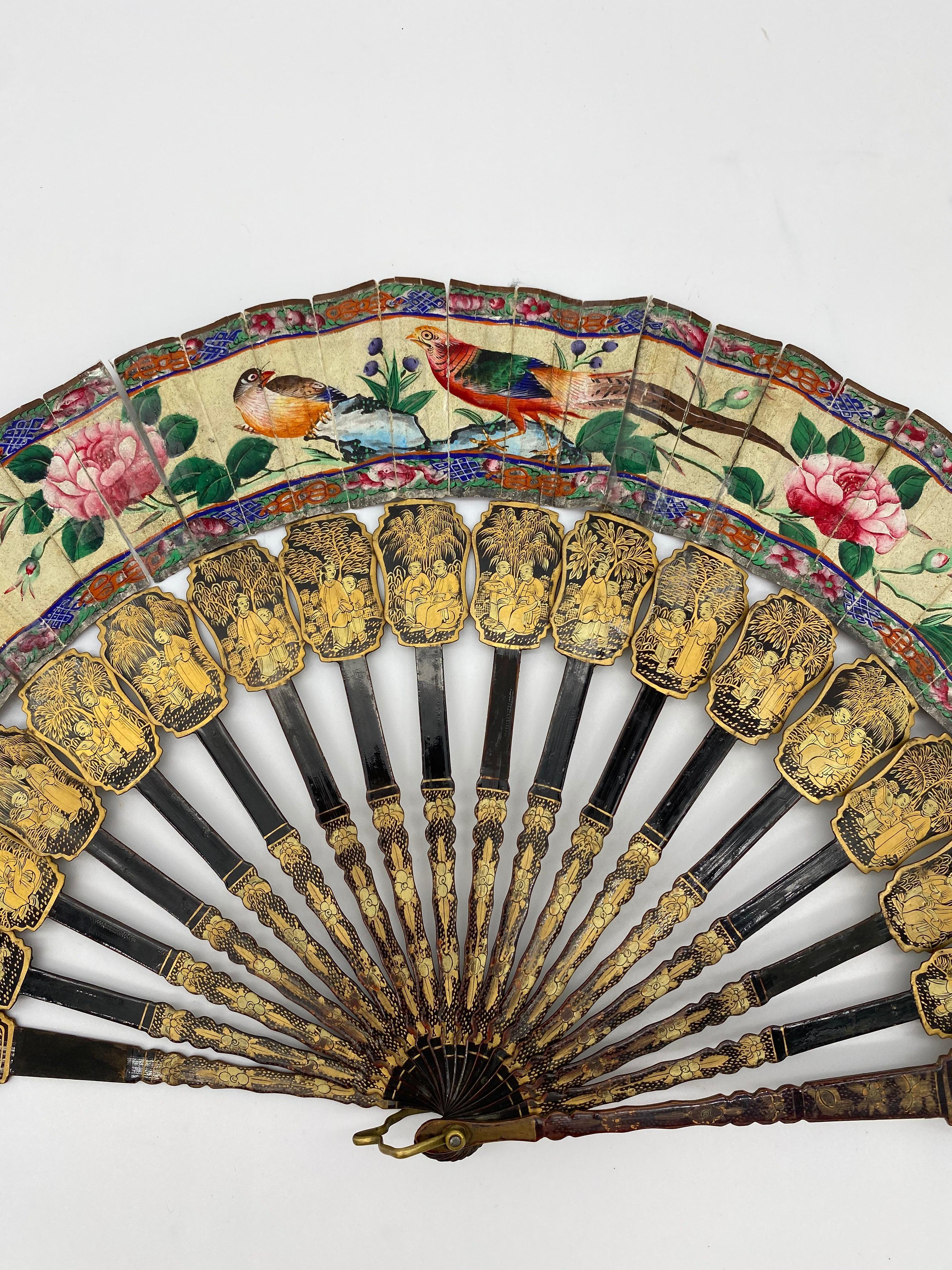 19th Century Chinese Gilt Lacquer Fan with Mother of Pearl Faces and Lacquer Box For Sale 3