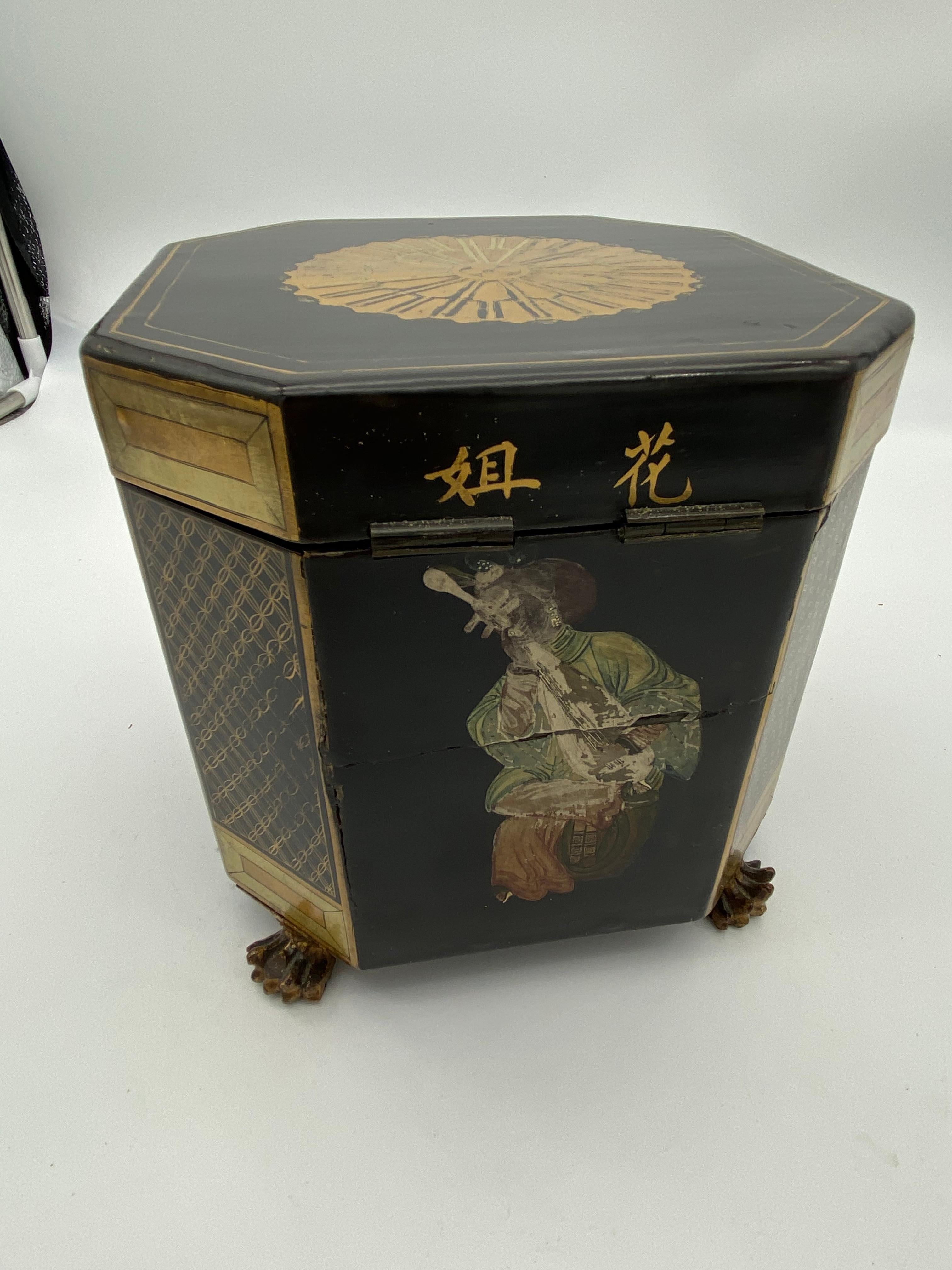 Lacquered 19th Century Chinese Gilt Lacquer Footed Tea Caddy