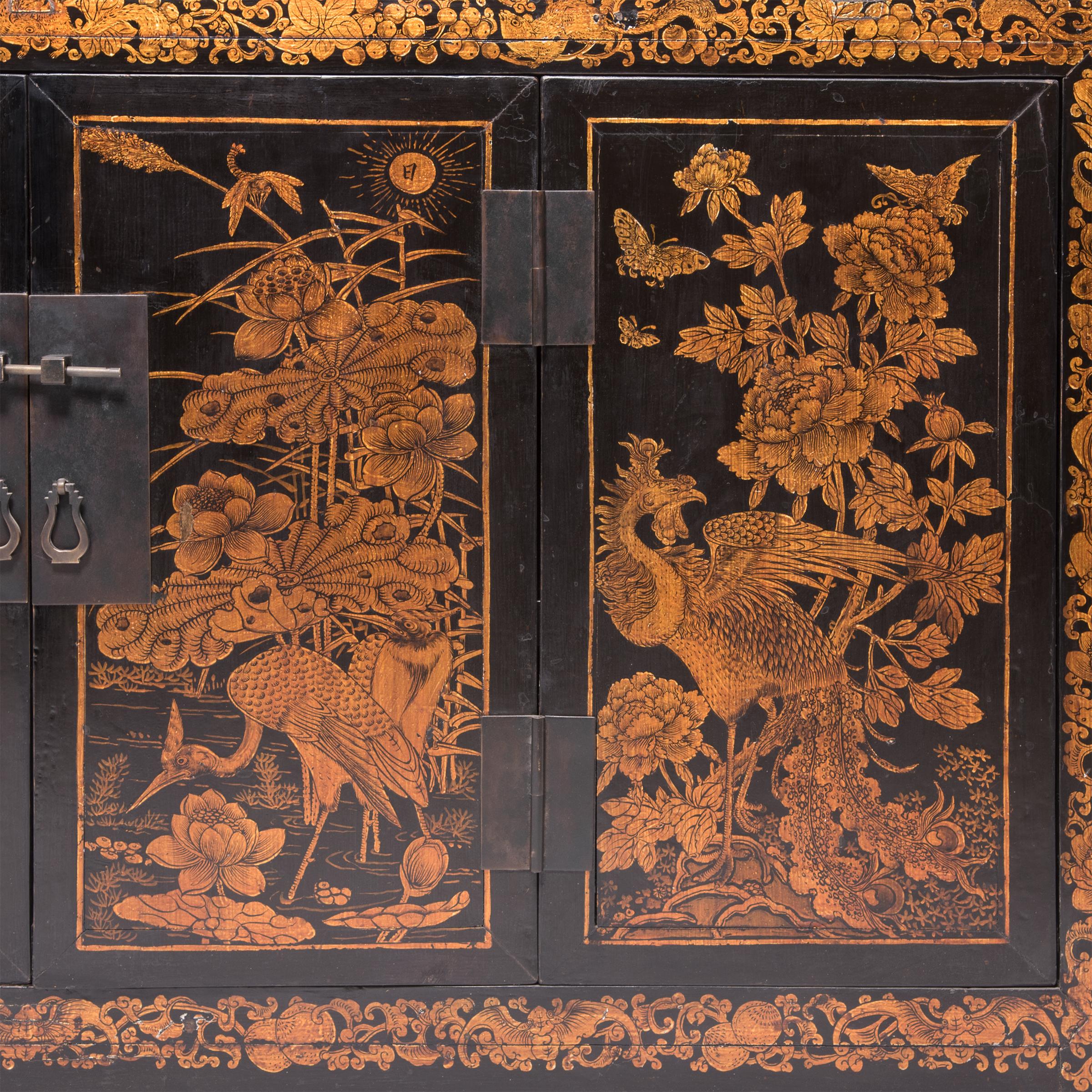 Qing Antique Chinese Gilt Lacquered Avian Coffer