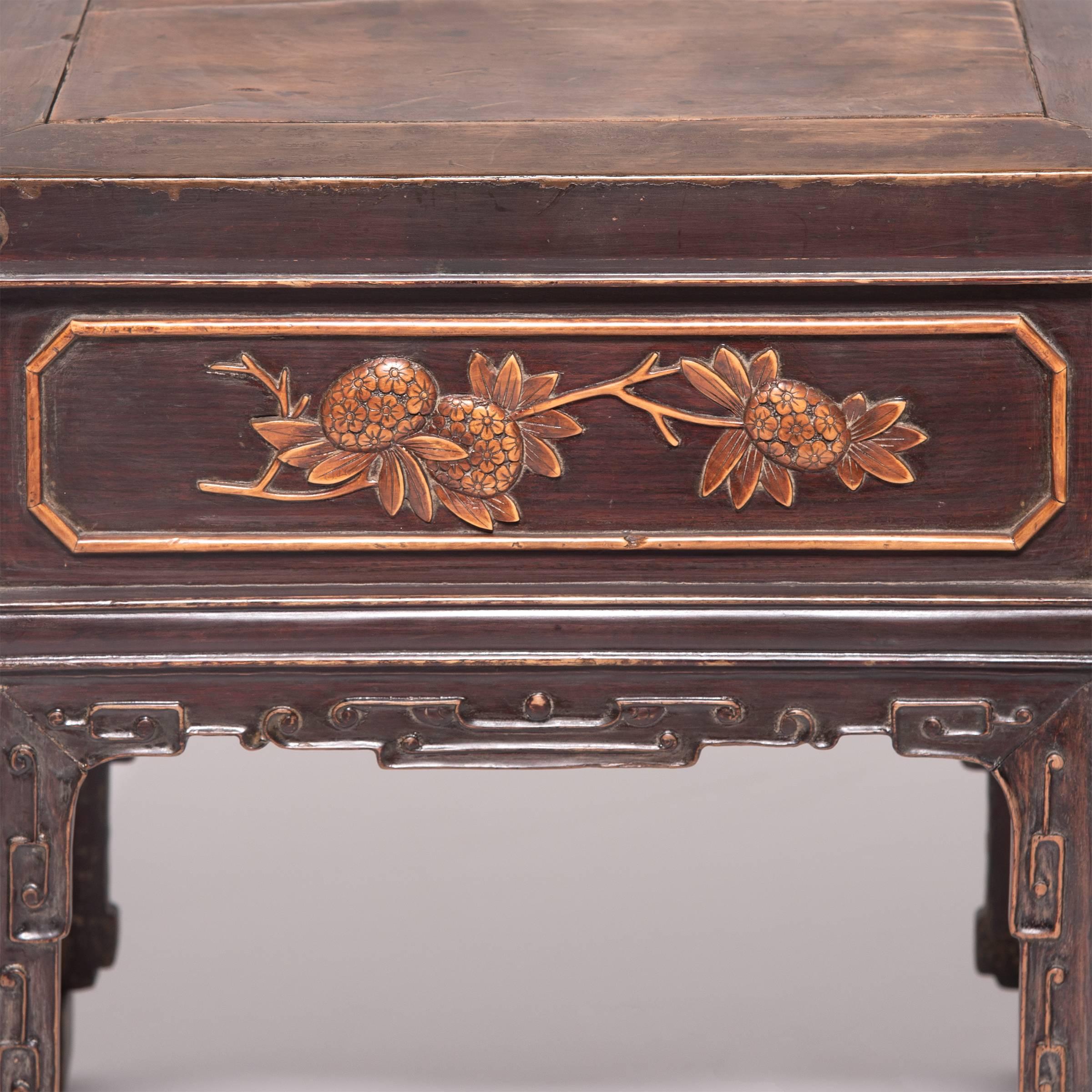 Petite Chinese Display Table with Boxwood Inlay, c. 1850 In Good Condition In Chicago, IL